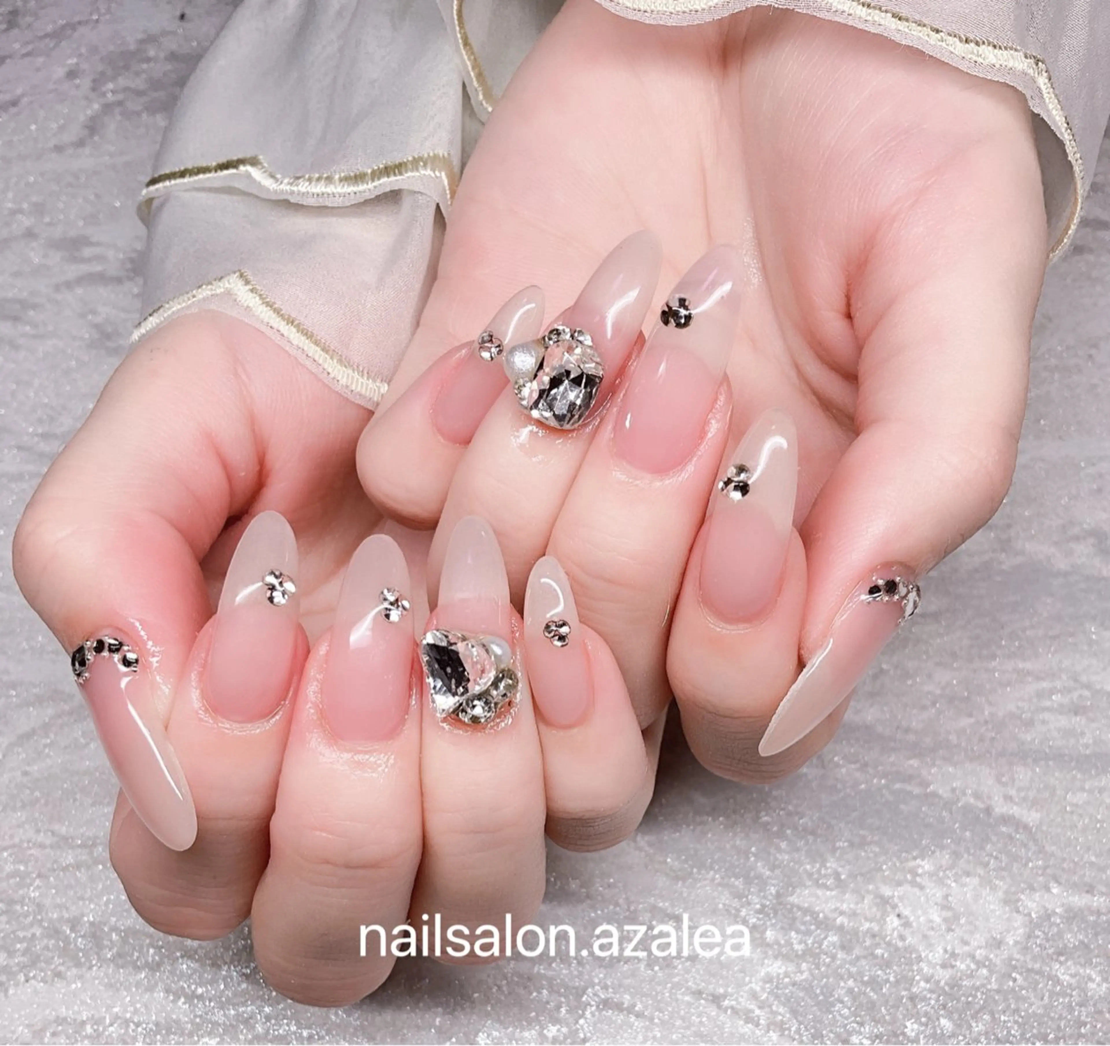 ネイル ハンドネイル R inのネイルデザイン