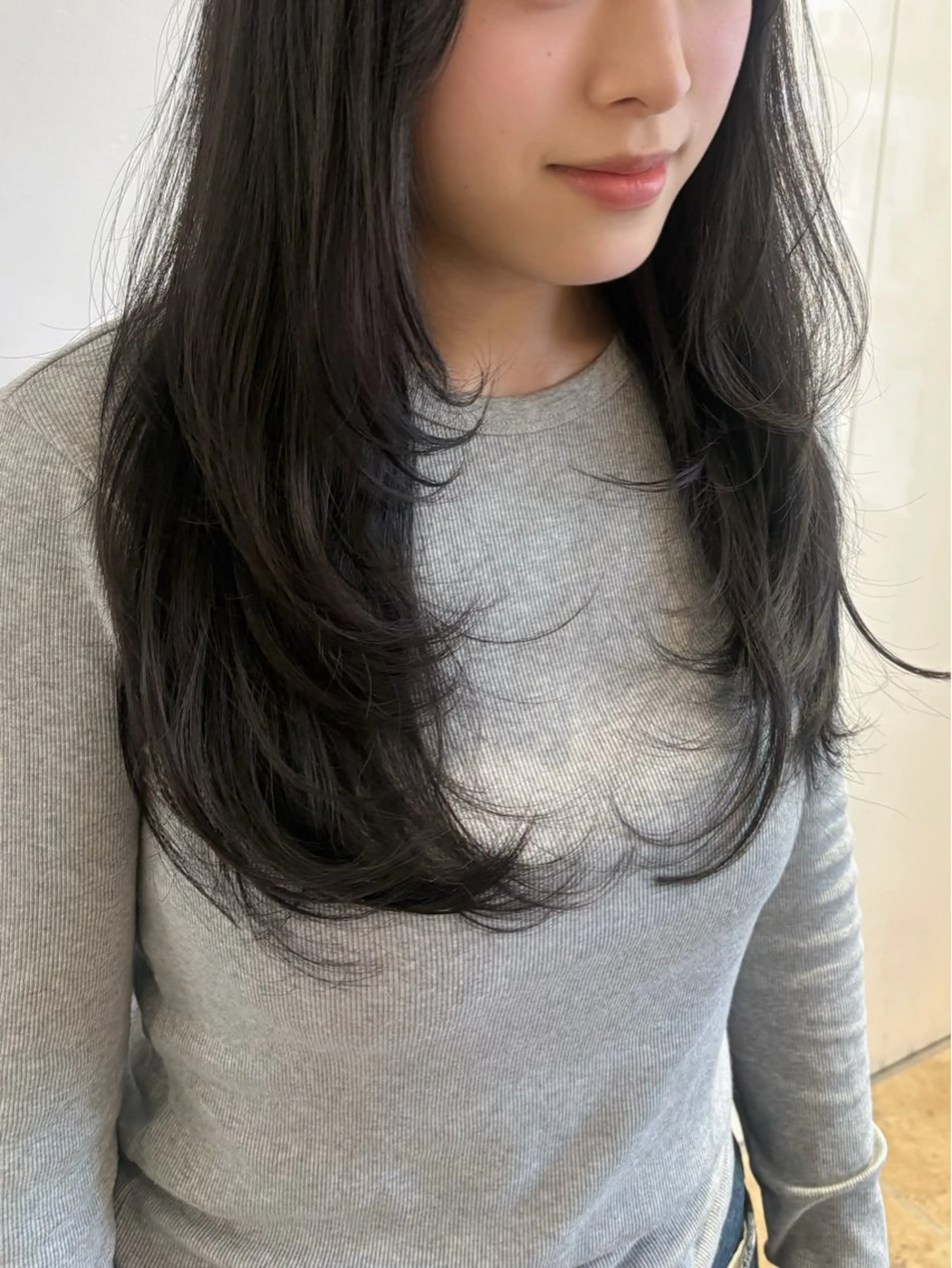 ロング 顔周りカット 外国人風カラー ハッシュカット ハイレイヤー レイヤーカット カット 棚橋 光海のヘアスタイル