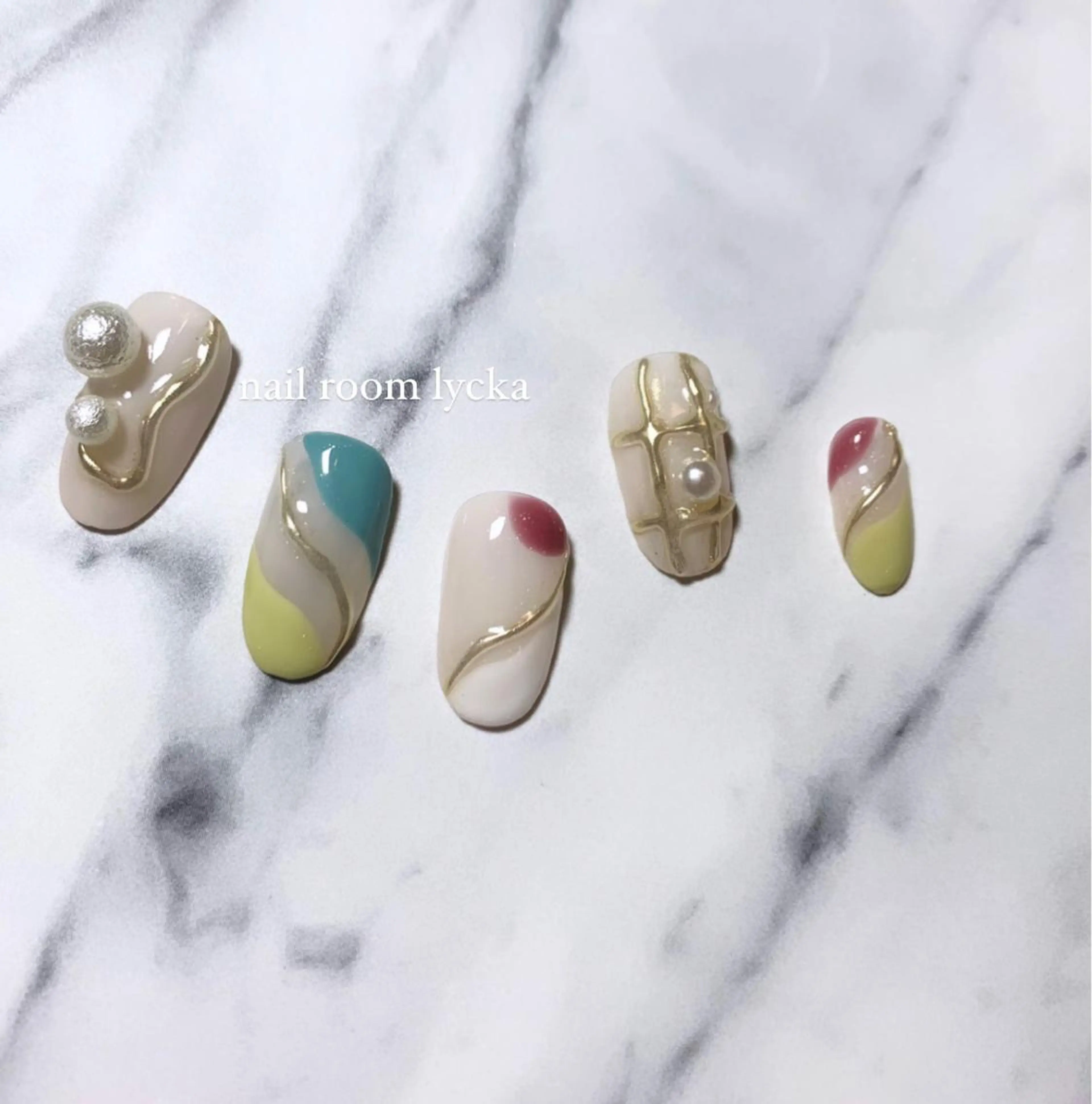 ネイル ﾈｲﾙﾙｰﾑﾘｯｶ 𝐦𝐚𝐲𝐮のネイルデザイン