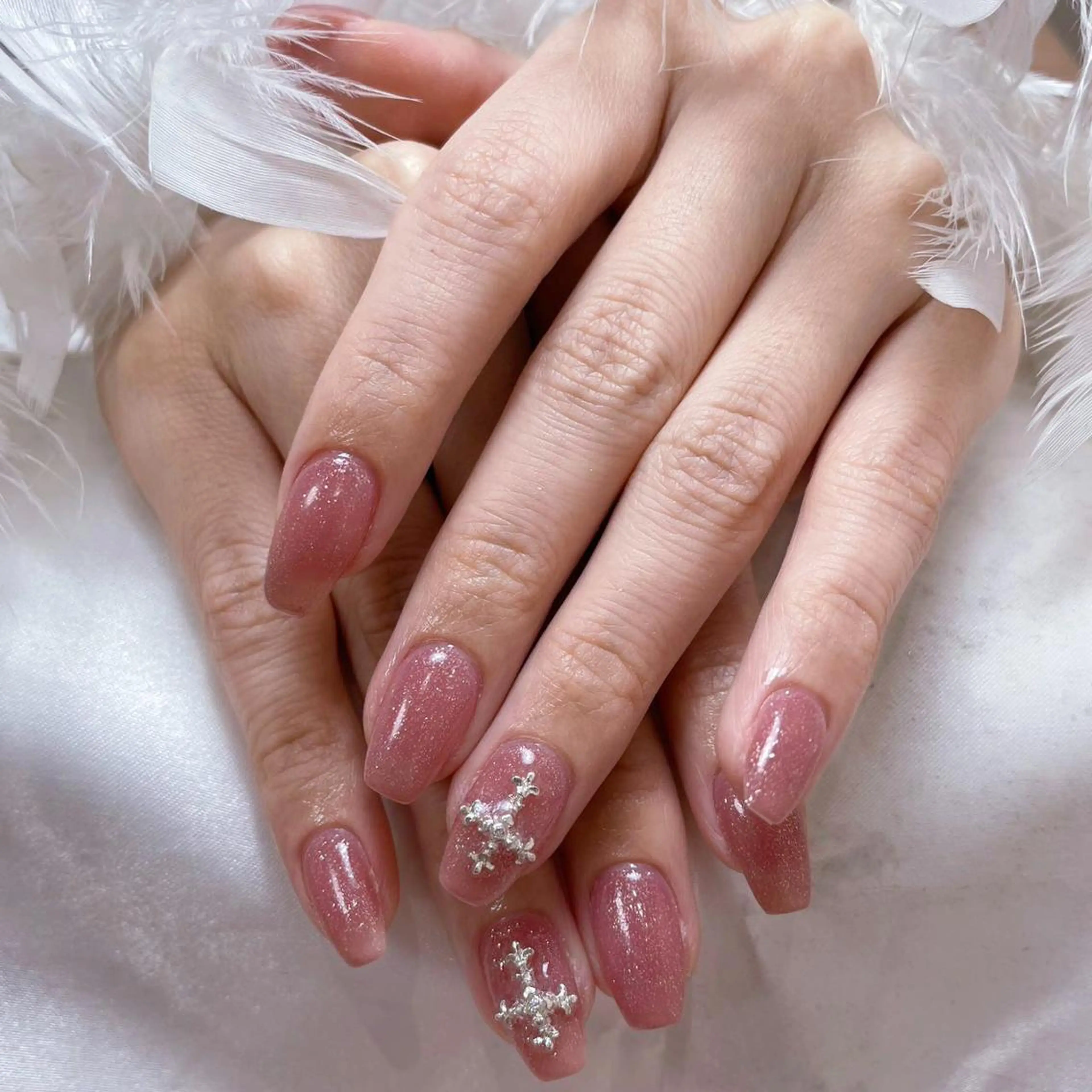 ネイル アートネイル オーロラネイル フラッシュネイル ガーリー キラキラネイル リナ 💅のネイルデザイン