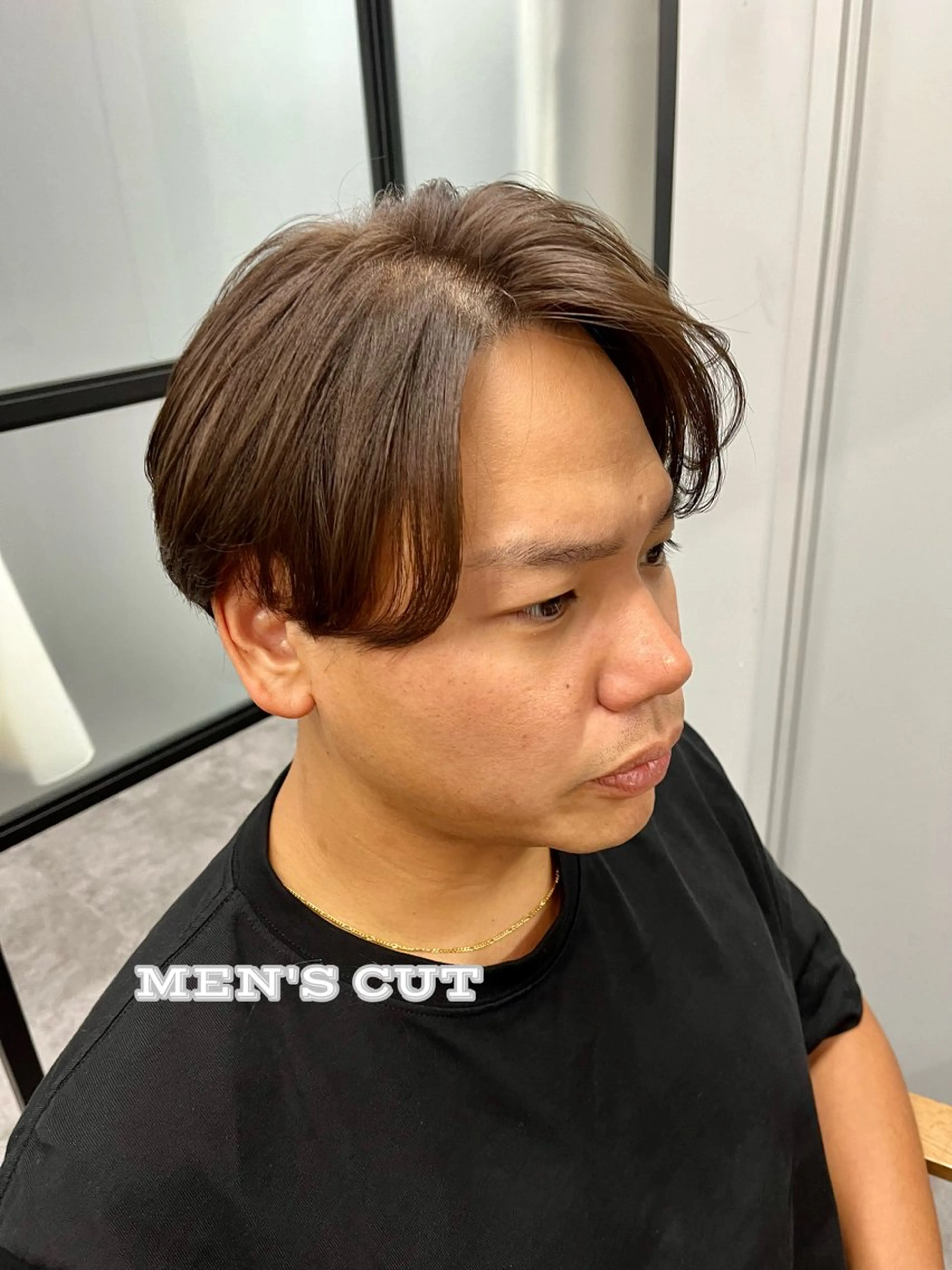 ミディアム カラー パーマ ヘアアレンジ メンズ ミディアムパーマ メンズバレイヤージュ メンズブリーチ メンズハイライト メンズハイトーン カット ヘッドスパ ヘアセット 二ヶ月綺麗が続くレ イヤー/星野六三四のヘアスタイル