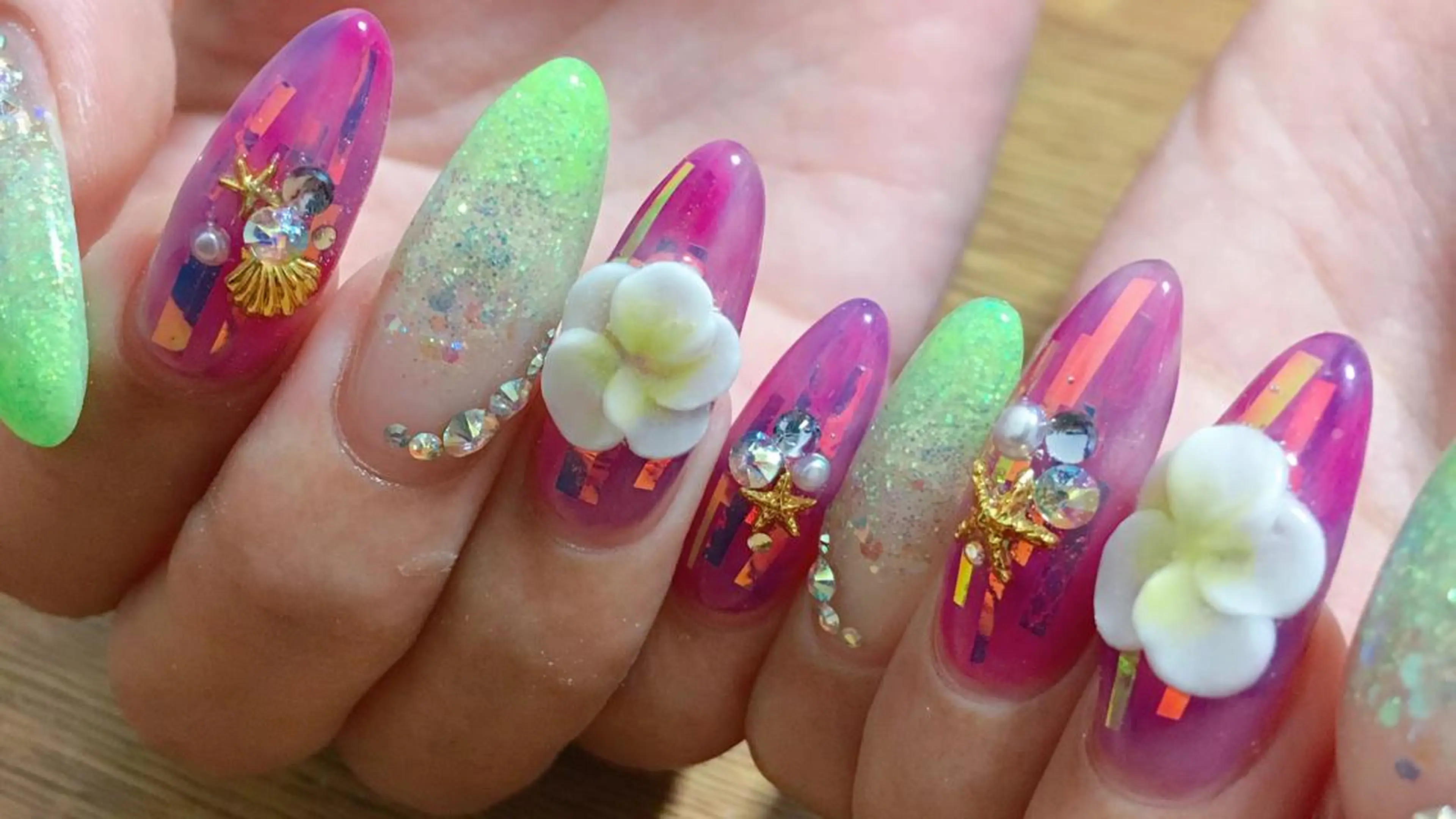 ネイル Lino nailのネイルデザイン