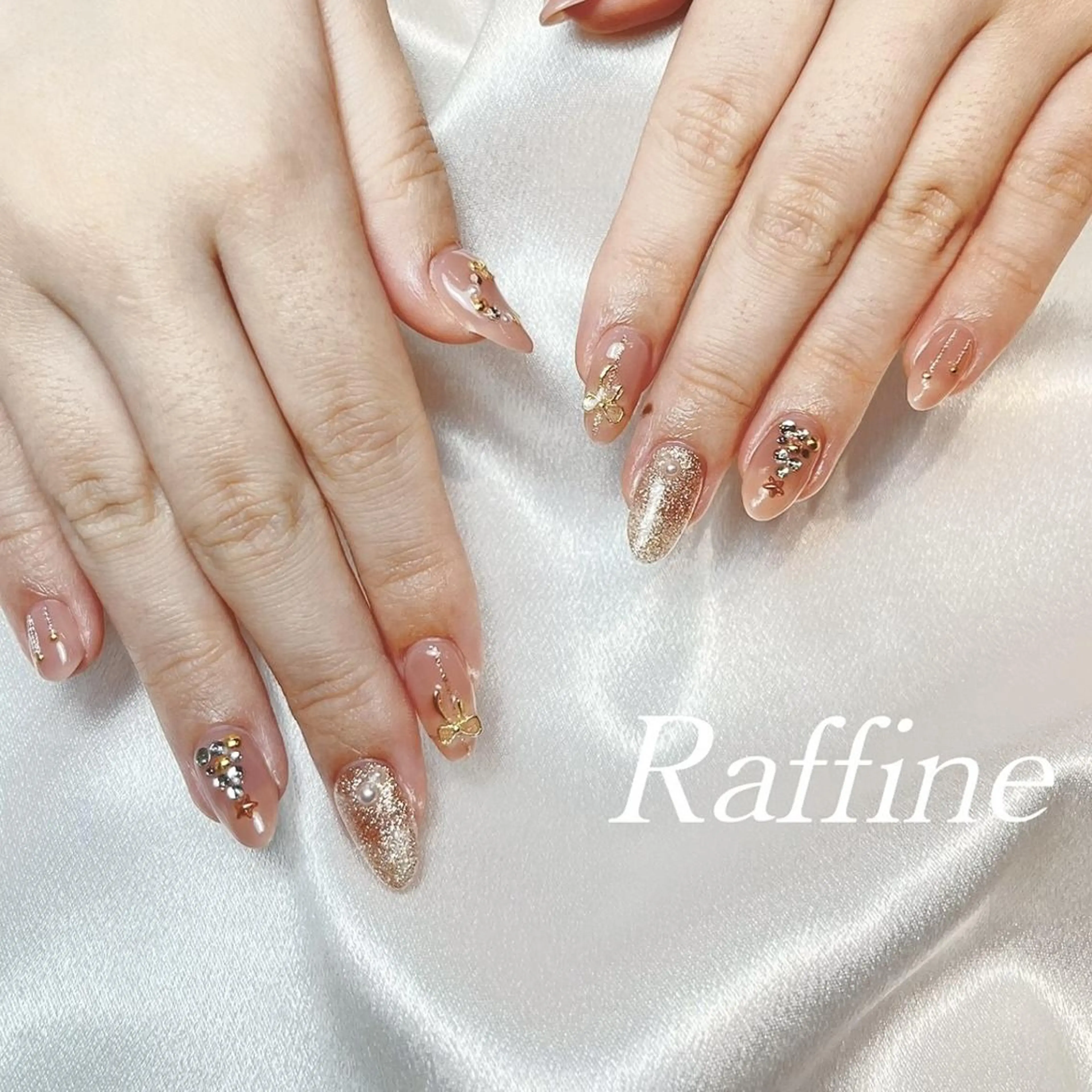 ネイル RAFFINE haru🦋🩵のネイルデザイン