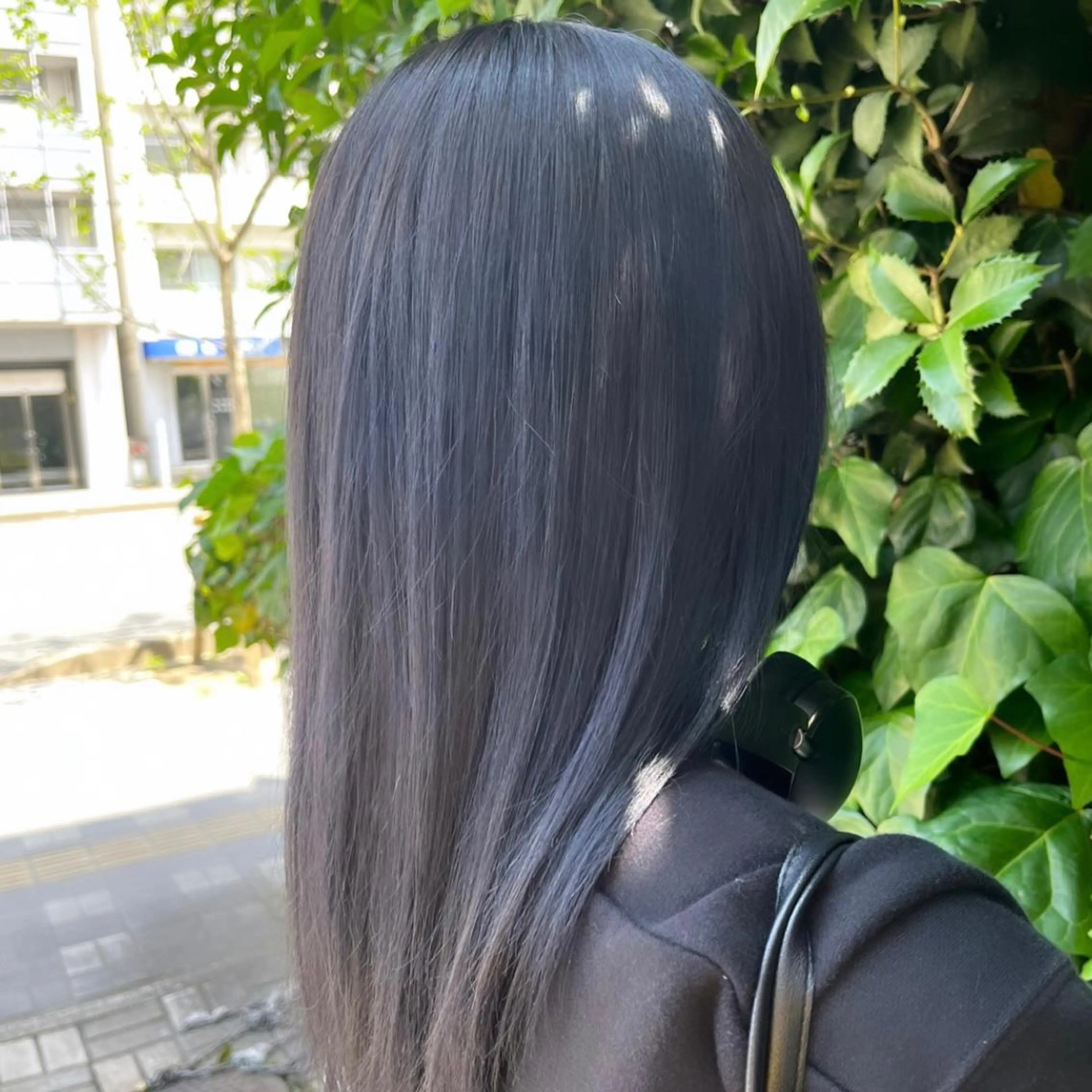 ロング カラー 黒髪 ブルーカラー ブルーブラック IMARI /のヘアスタイル