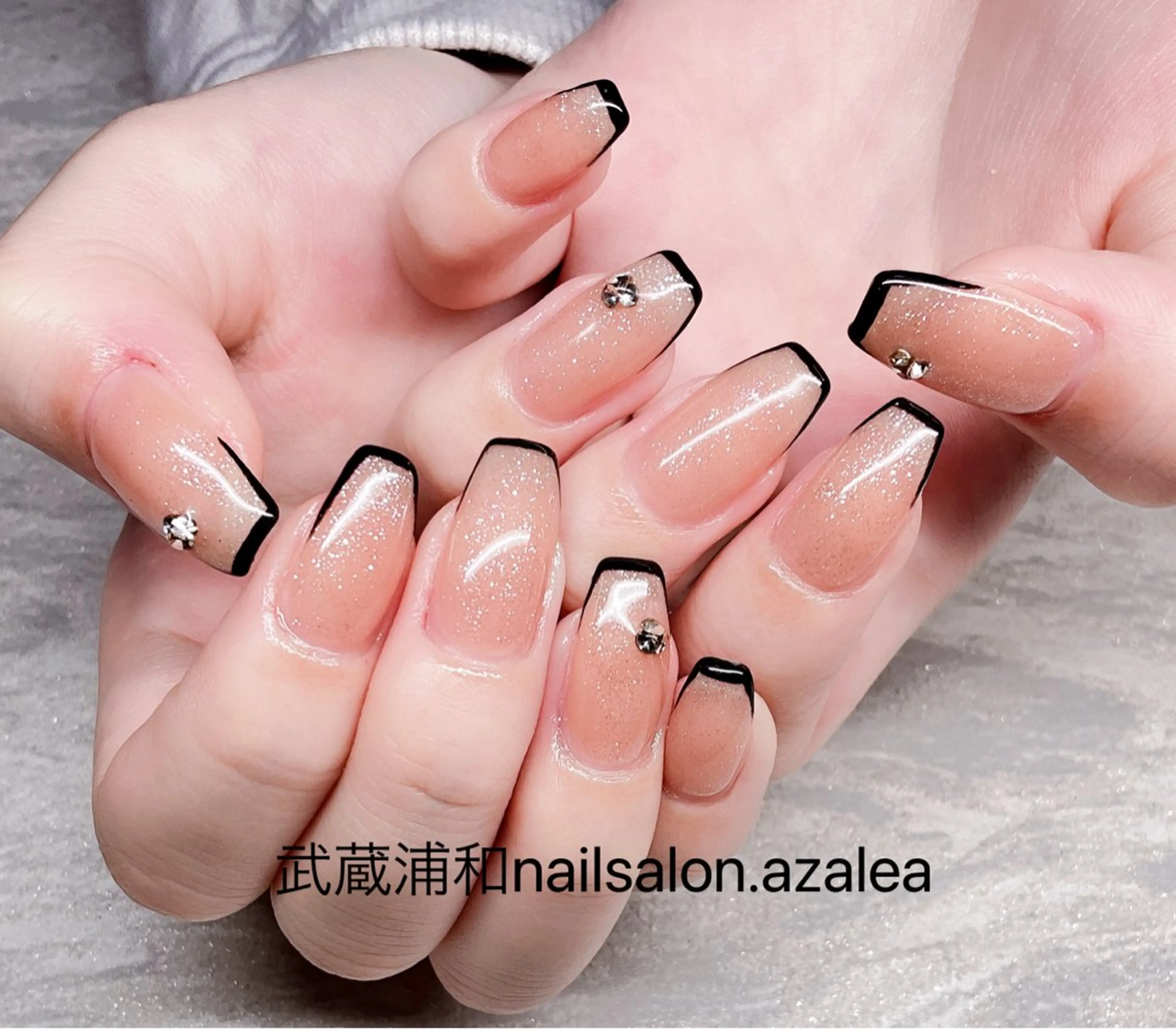 ネイル ハンドネイル R inのネイルデザイン