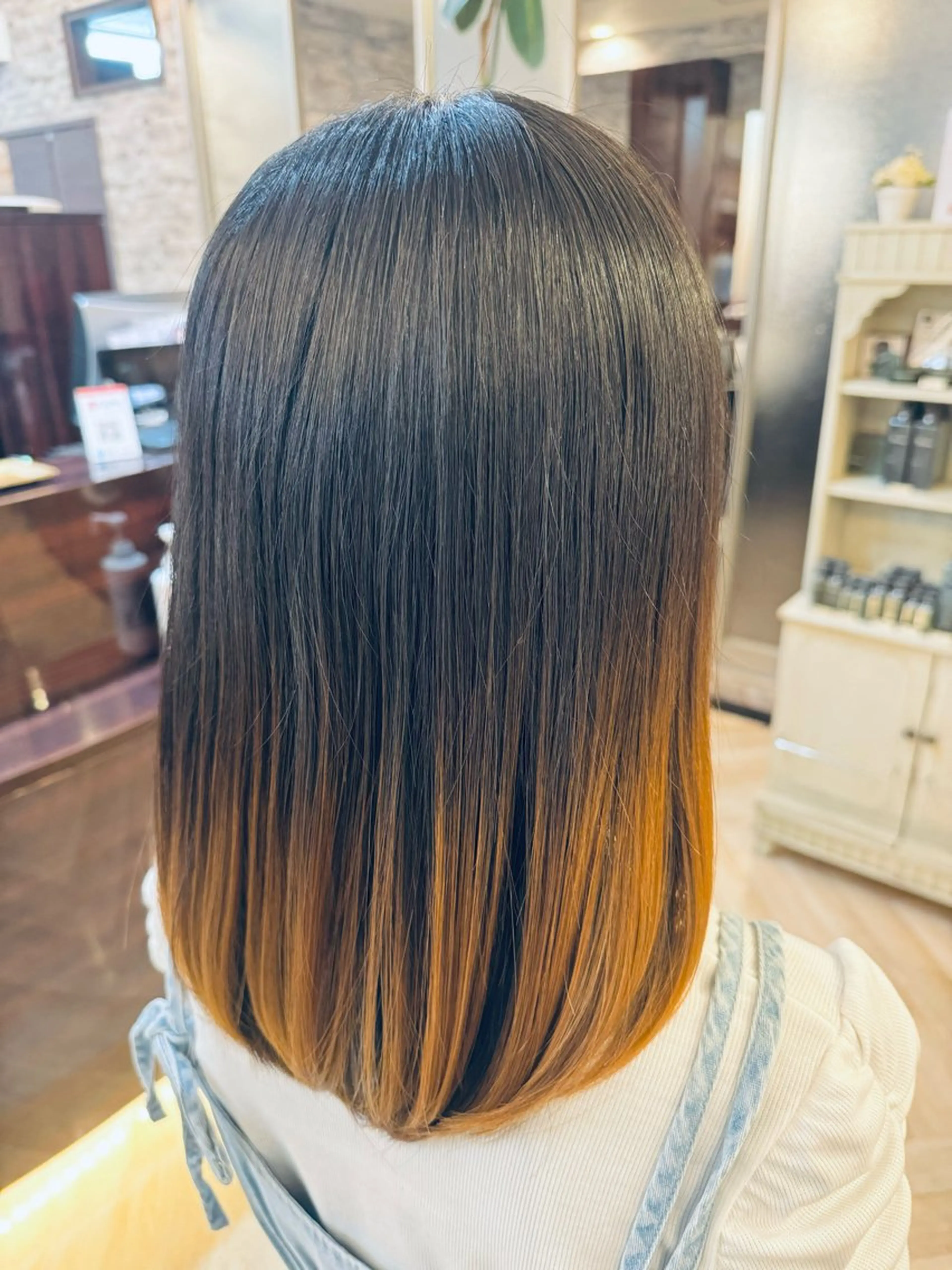 セミロング 髪質改善池袋𓊆 大士𓊇ダブルカラーのヘアスタイル
