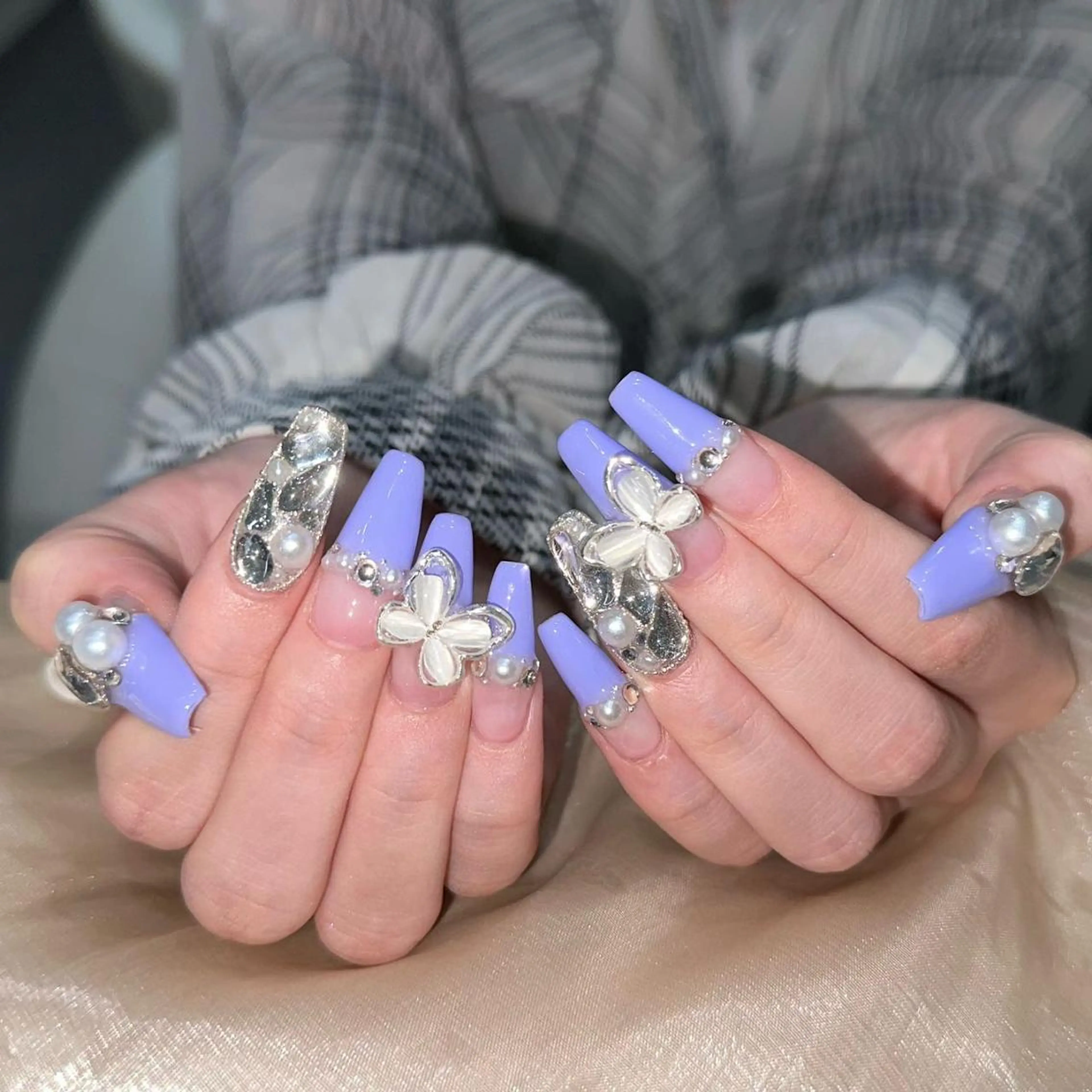 ネイル アートネイル 長さ出し ネイルチップ Queens PUPUのネイルデザイン