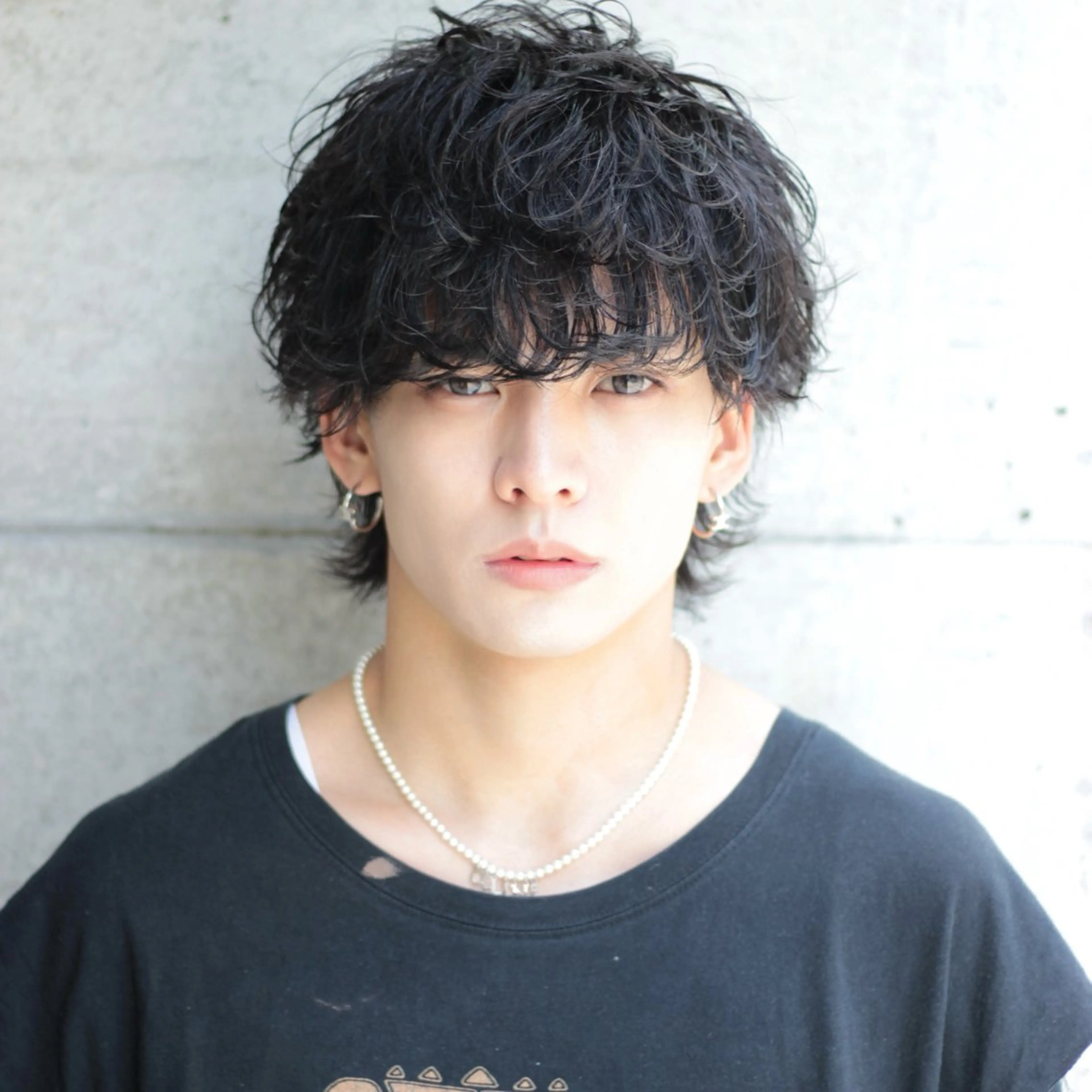 ミディアム パーマ ヘアアレンジ メンズ ミディアムパーマ センターパート フェザーパーマ メンズパーマ ニュアンスパーマ カット パーマ 💥社会人パーマ 小林 海斗💥のヘアスタイル