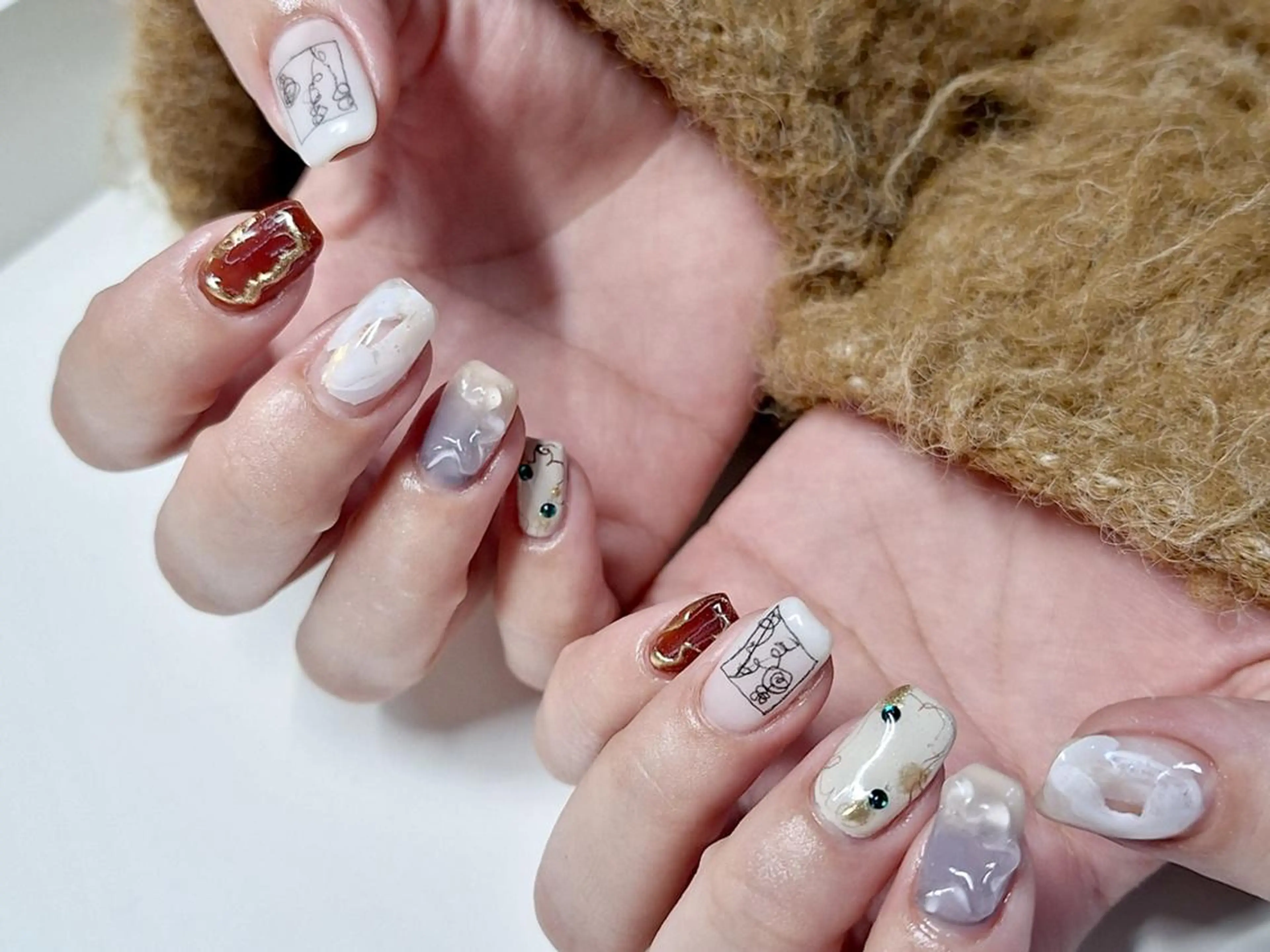 ネイル ジェルネイル 韓国ネイル ニュアンスネイル ワンホンネイル nailstudio eviz新宿店のネイルデザイン