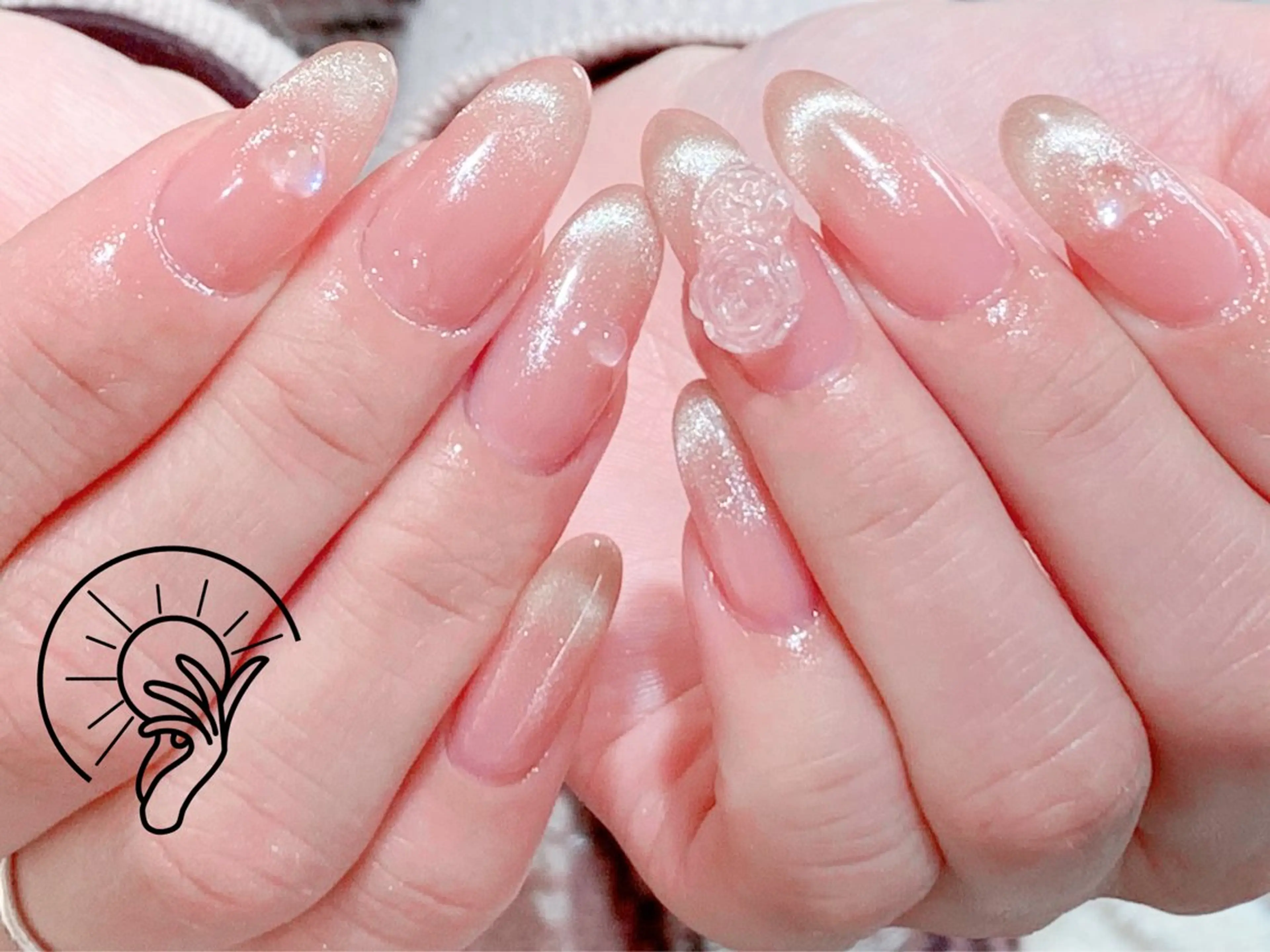 ネイル チークネイル 長さ出し フラワーネイル フレンチネイル ガーリー ハンドネイル sun nail池袋 モデル募集のネイルデザイン