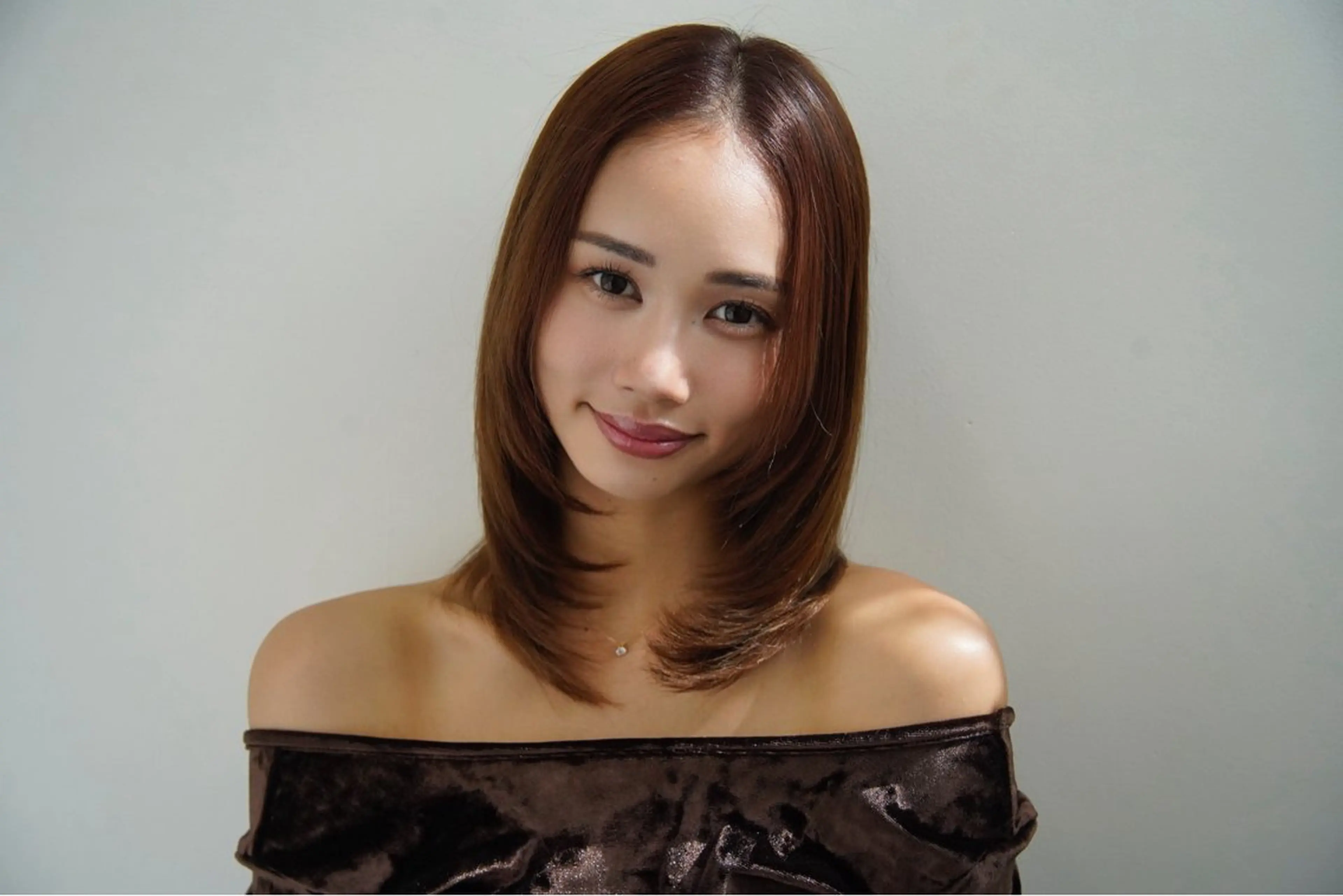 ミディアム ミディアムレイヤー レイヤーカット レディースモデル募集 当日予約可/松田一成のヘアスタイル