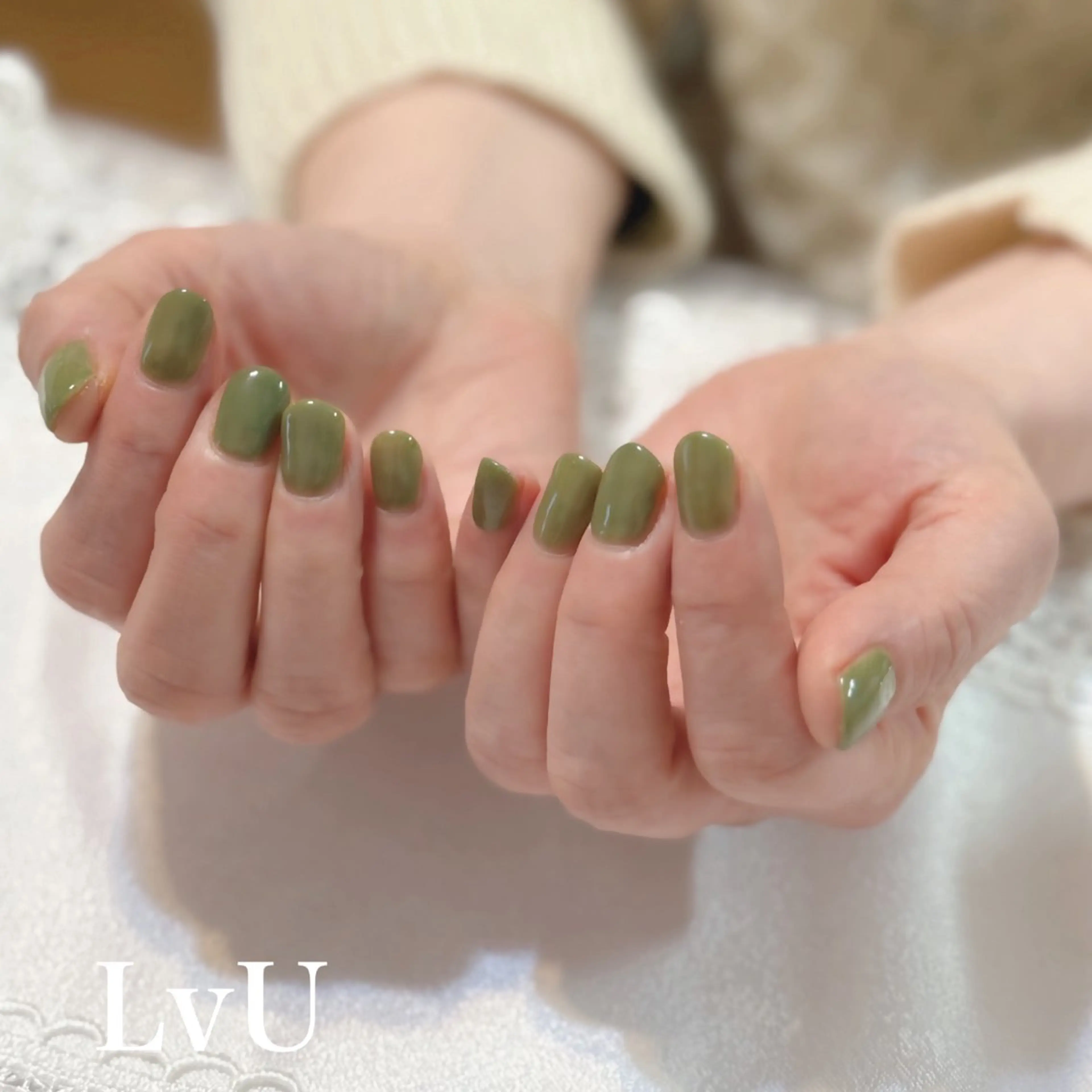 ネイル ワンカラーネイル ハンドネイル ハンドケア LvU(ラブユー) Asayamaのネイルデザイン