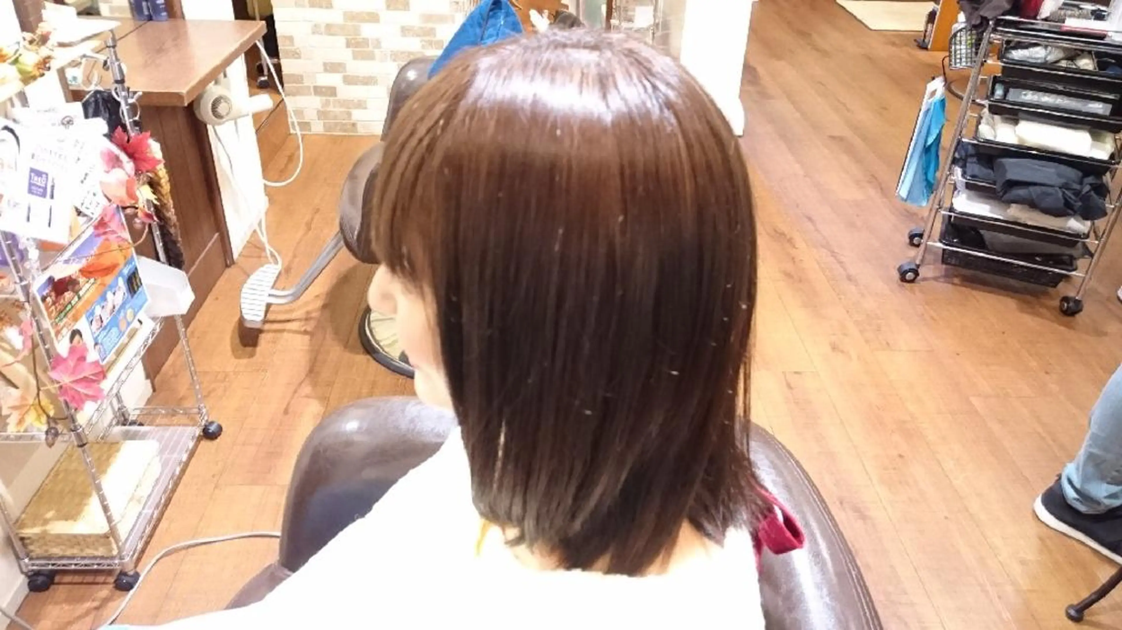 ミディアム カラー 井上 涼花のヘアスタイル