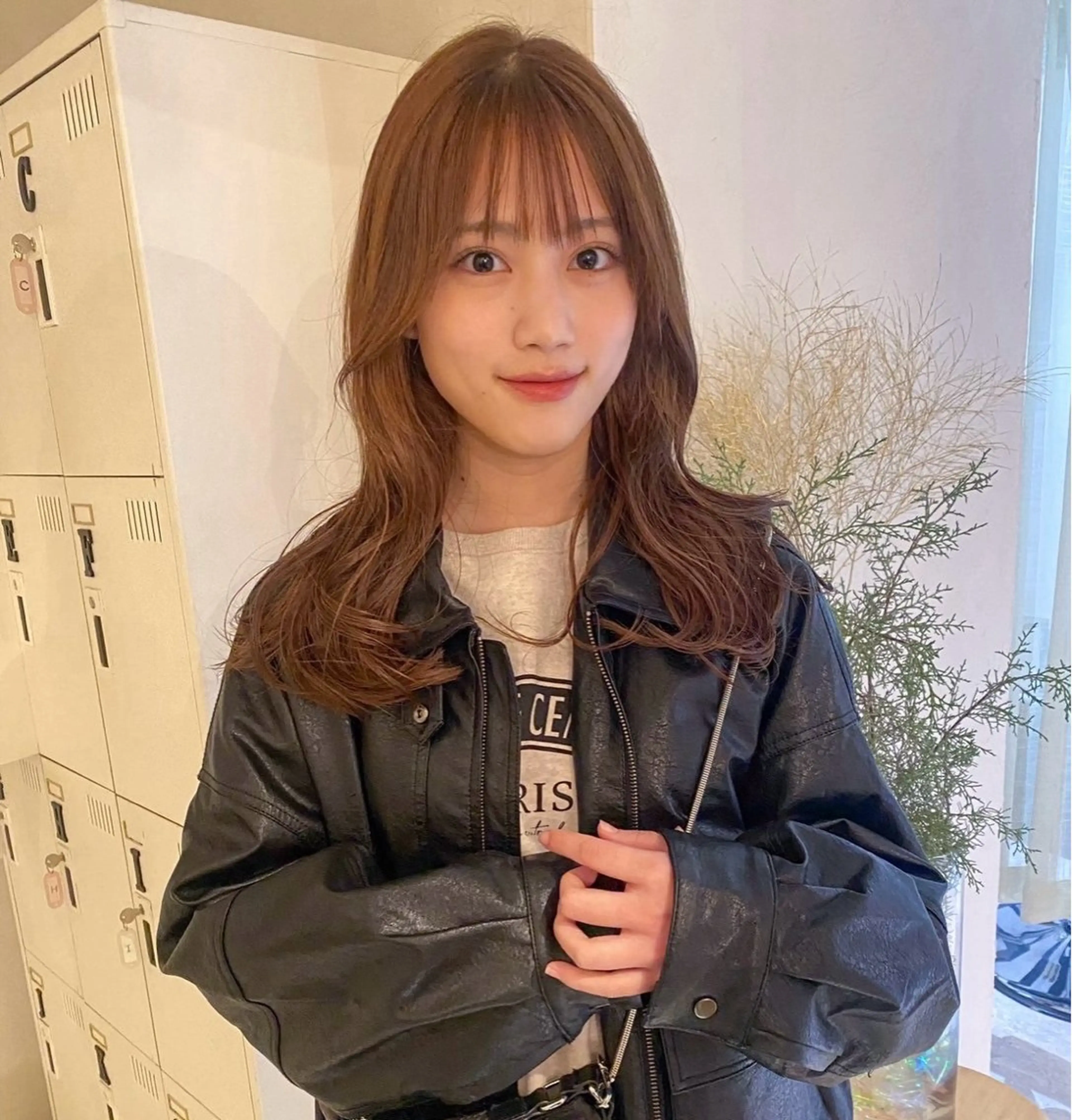 ロング 顔周りカット ロング FERIA 緑地公園 🎀山口 ゆらら🎀のヘアスタイル