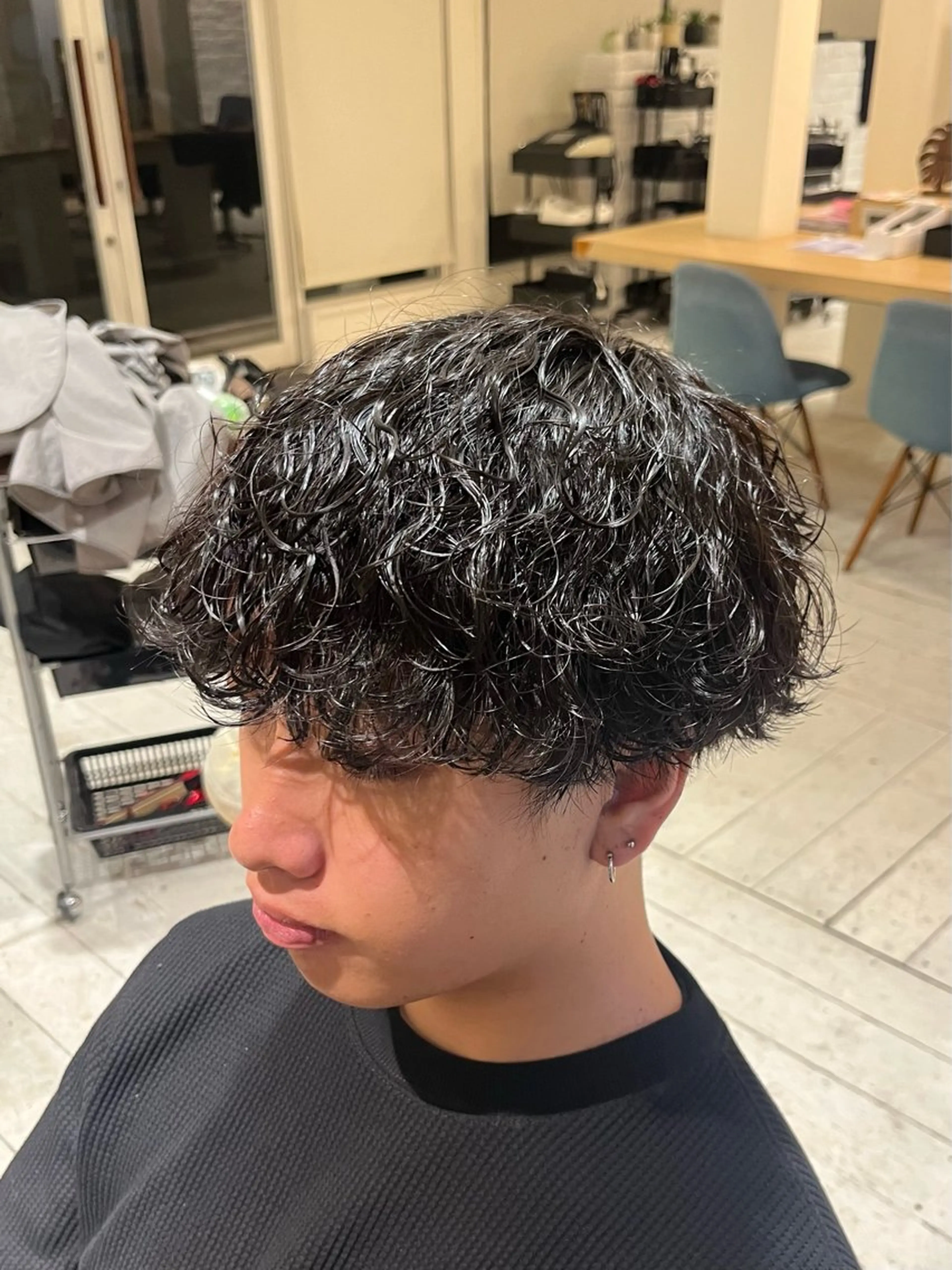 ショート パーマ メンズ メンズパーマ 波巻きパーマ カット パーマ メンズ特化 山崎  蓮のヘアスタイル