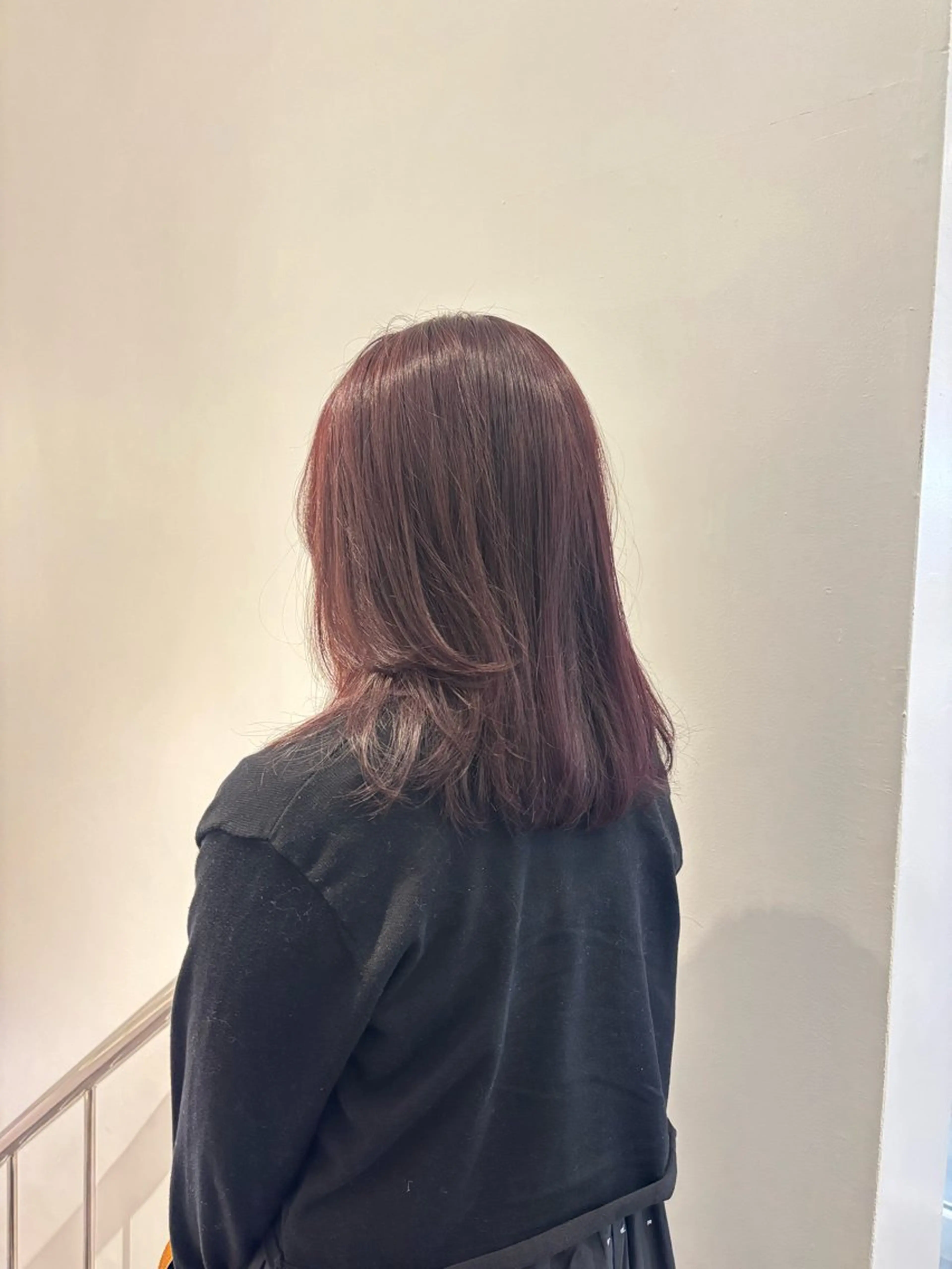 セミロング レイヤーカット カット ヘアカラー トリートメント 鍋嶋 涼香のヘアスタイル