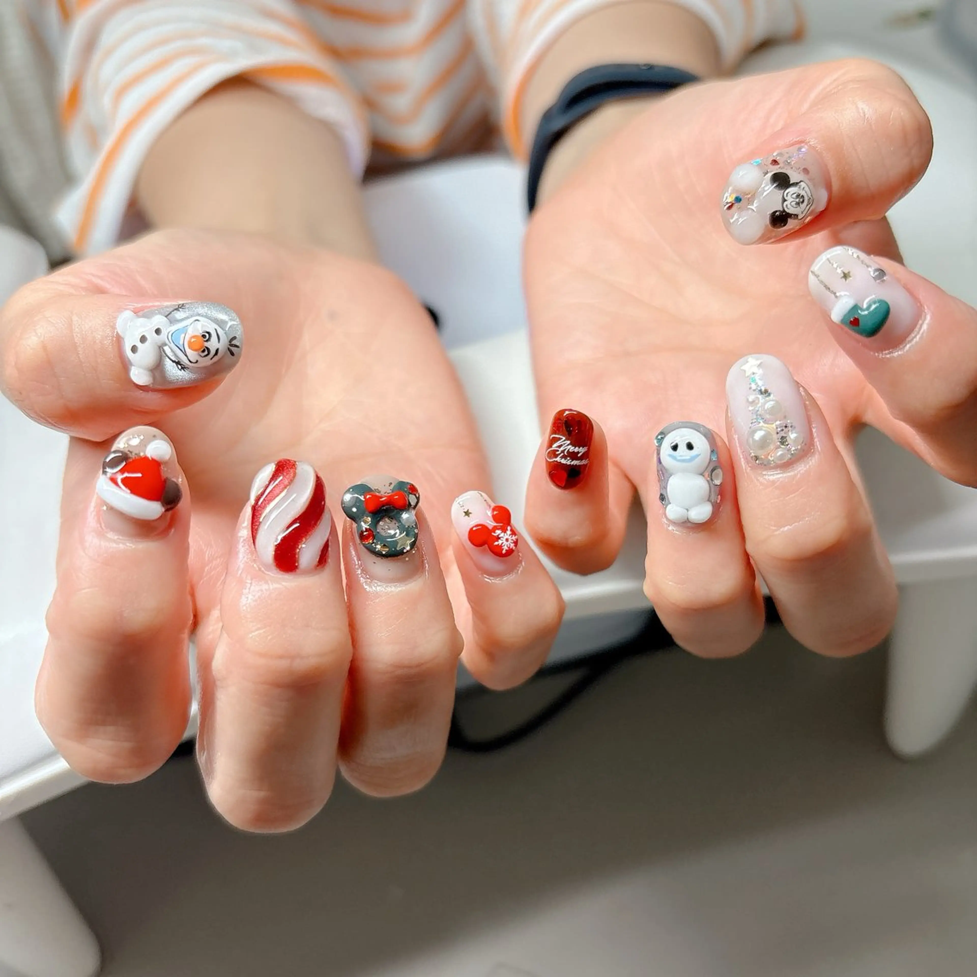 ネイル アートネイル 冬ネイル クリスマス ハンドネイル nailsalon Asryのネイルデザイン
