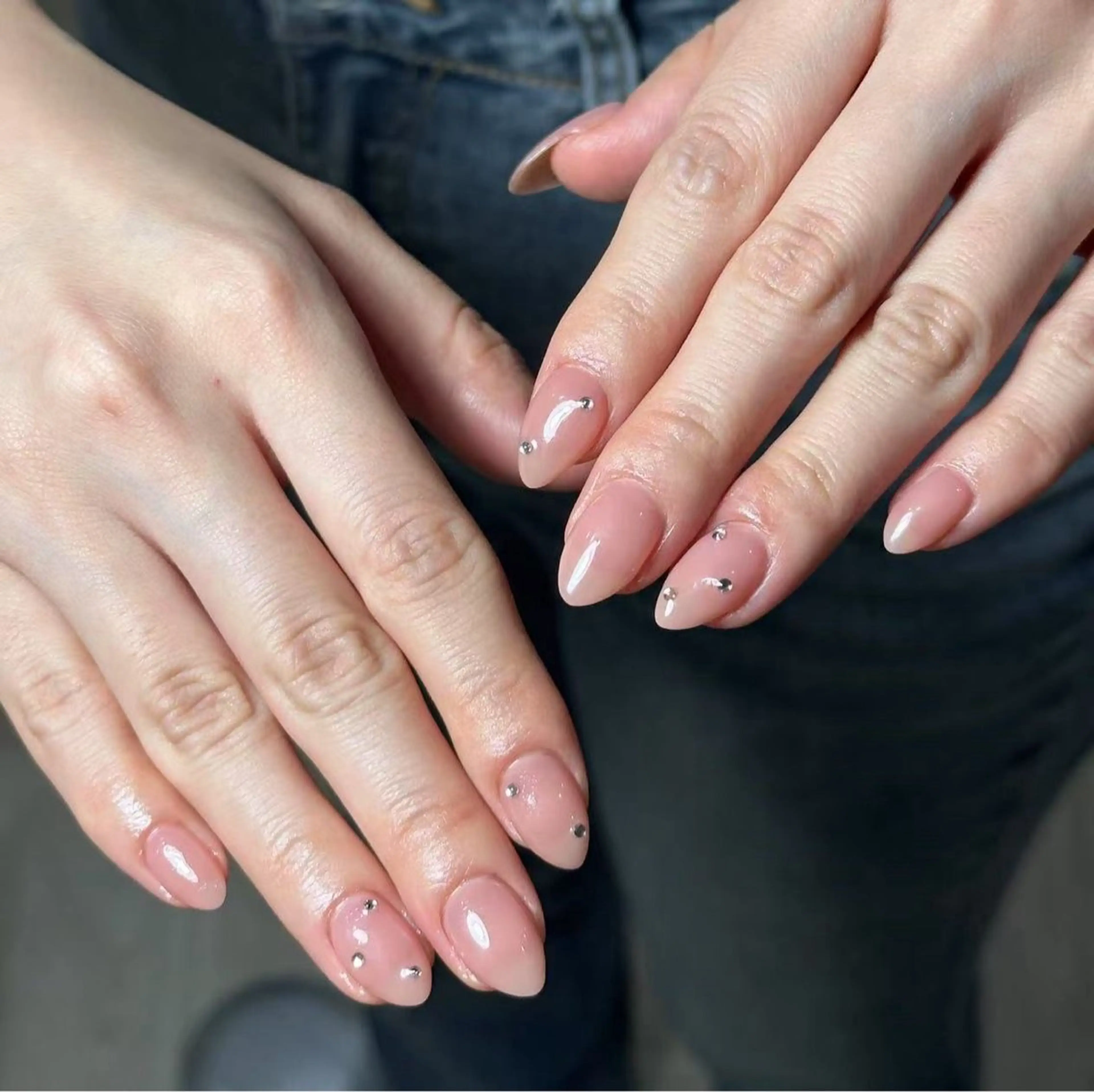 ネイル ストーンネイル ハンドネイル Tagi Nail 銀座店のネイルデザイン