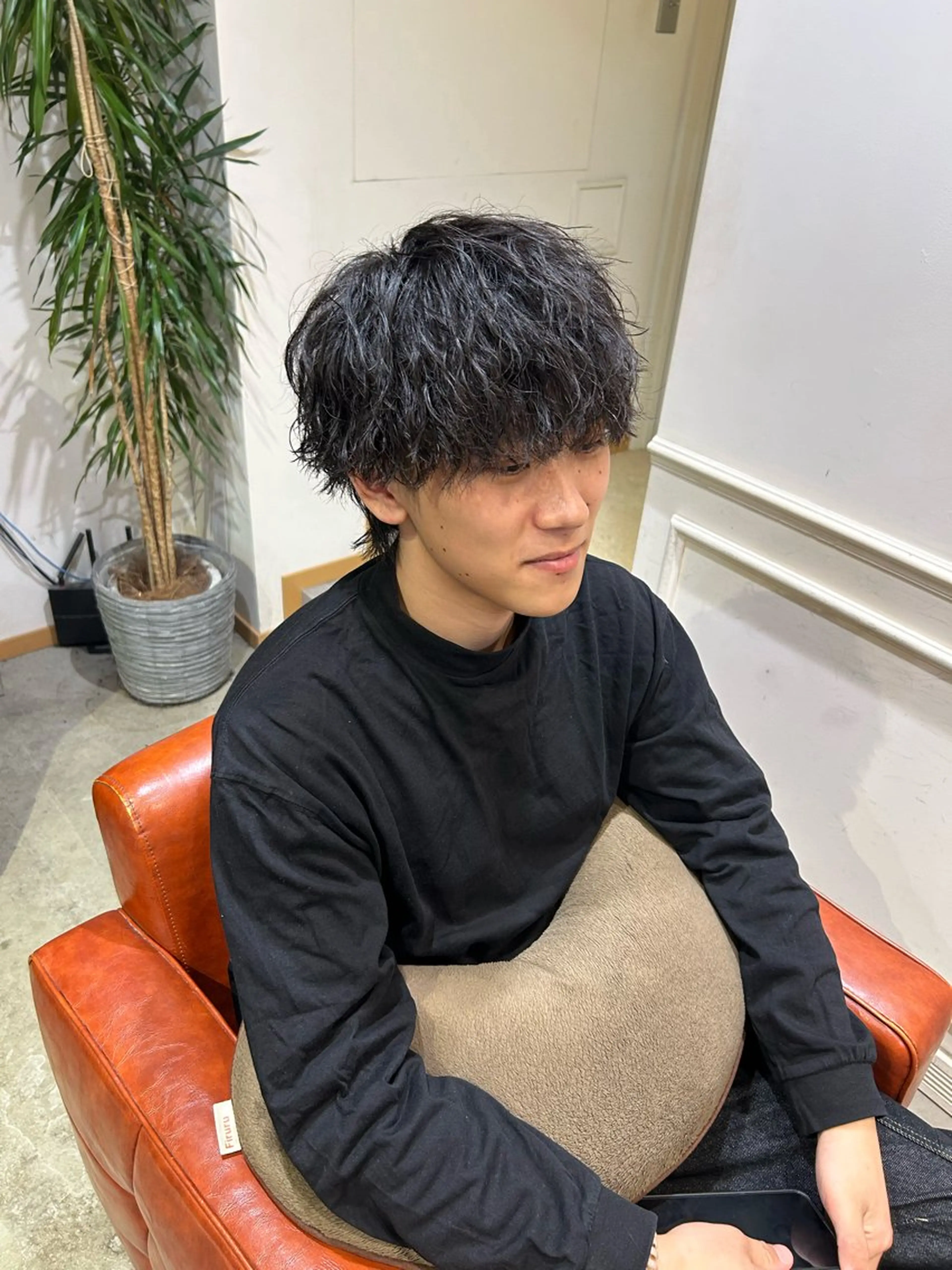 ショート カラー パーマ メンズ 新谷 虎太郎のヘアスタイル