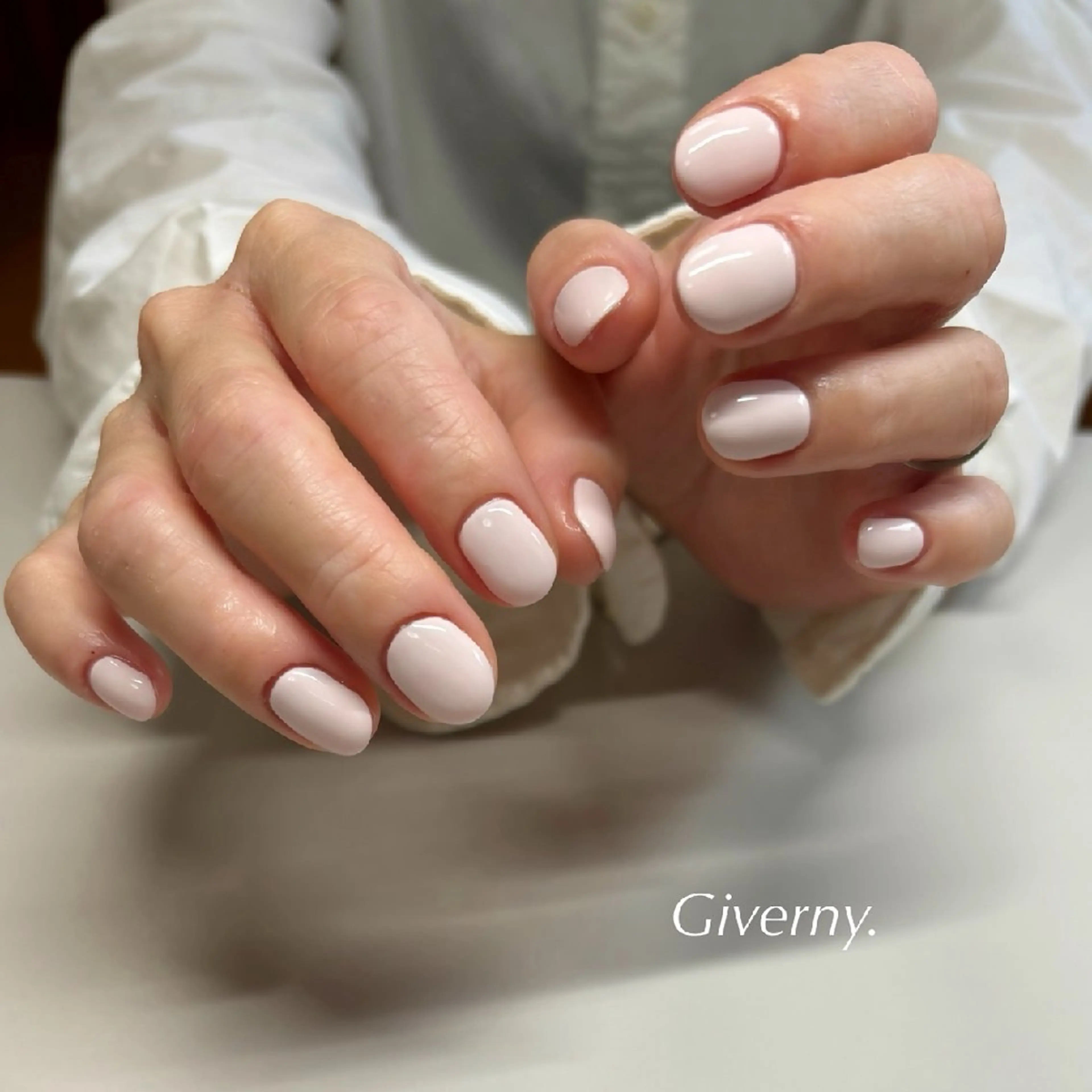 ネイル ワンカラーネイル ピンク ハンドネイル Giverny .のネイルデザイン