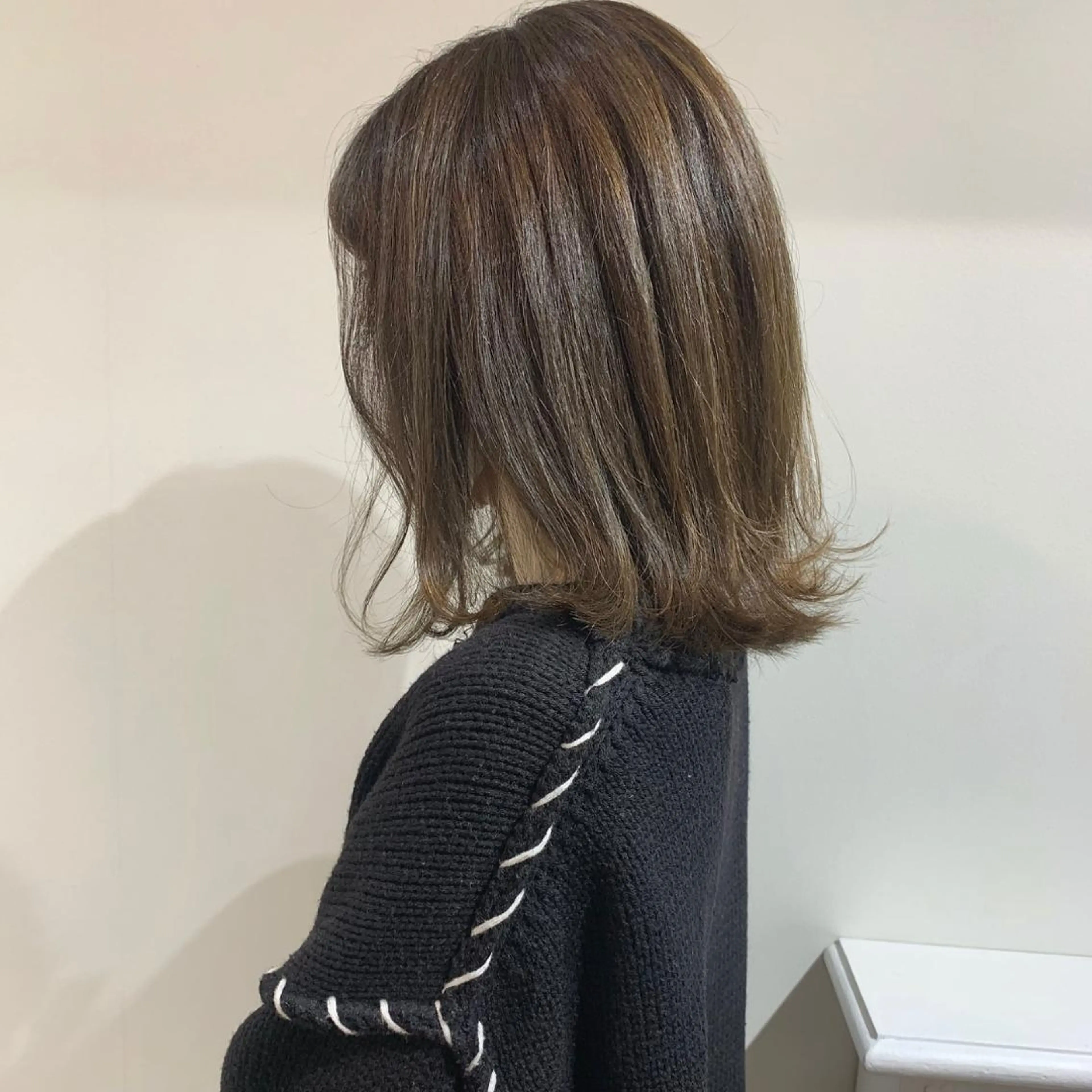 セミロング カラー stylist店長 岡本真依のヘアスタイル