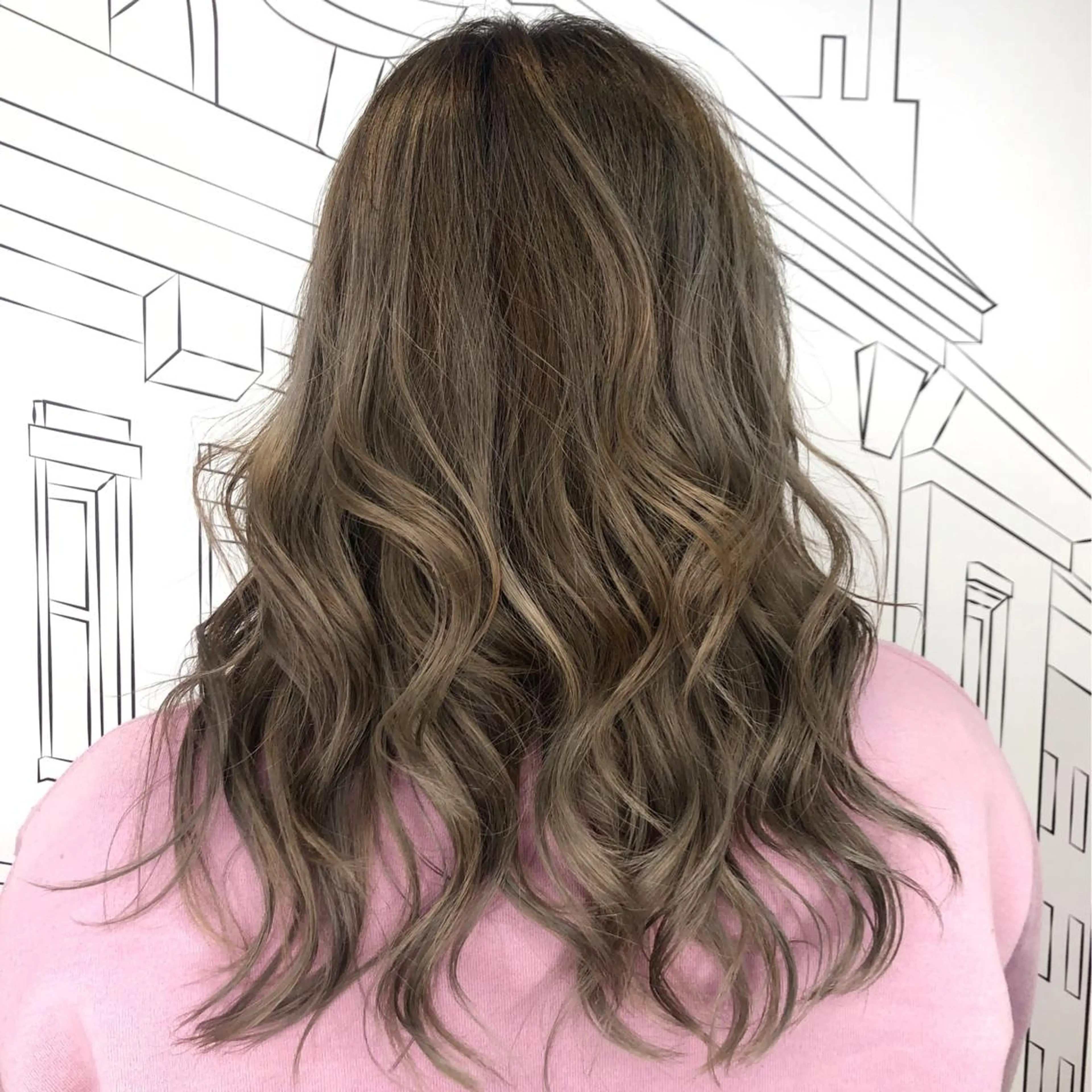 ミディアム カラー TOMOKA 艶髪/透明感カラーのヘアスタイル