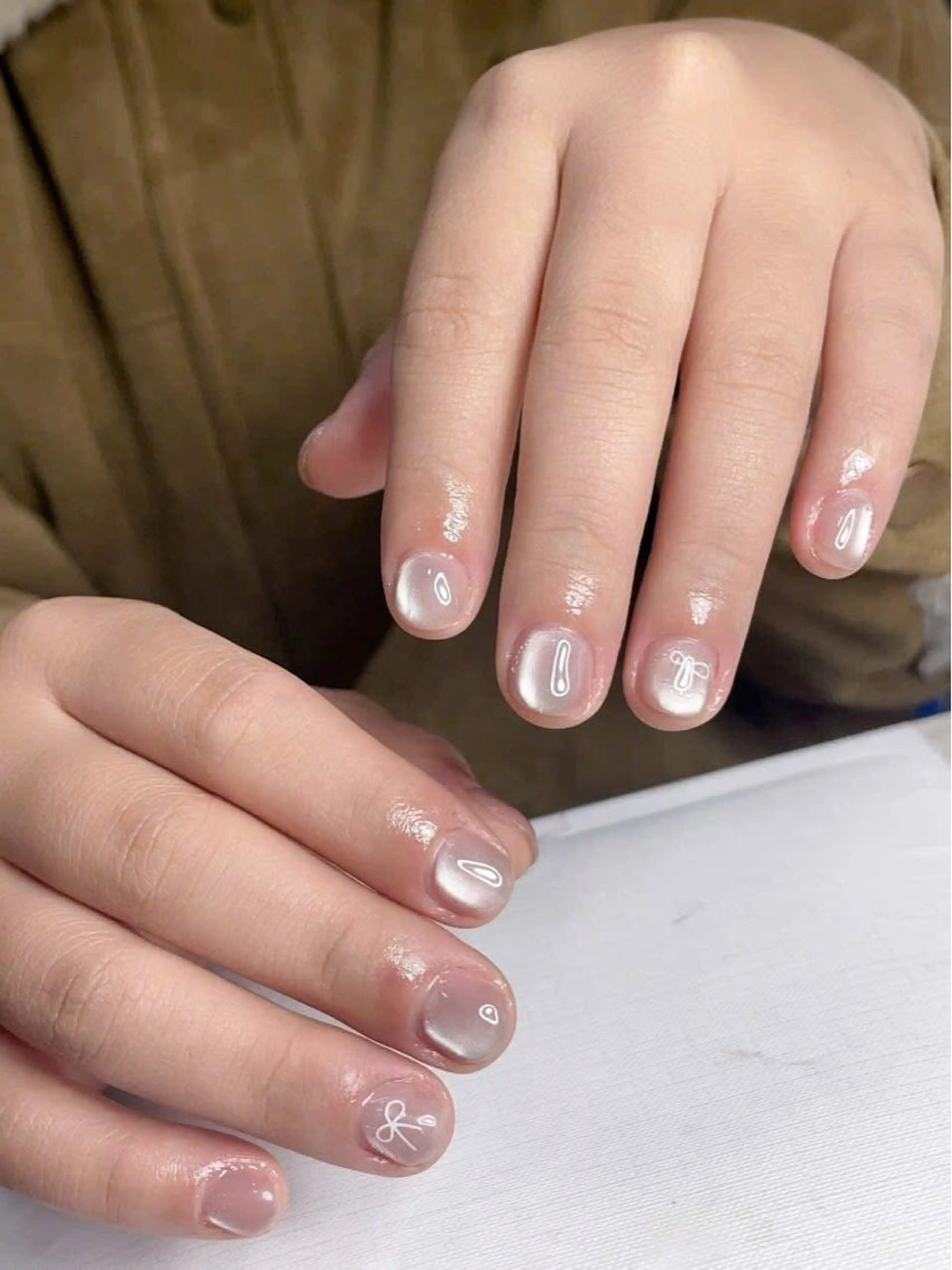 ネイル チークネイル フレンチネイル グラデーション 韓国ネイル マグネットネイル ハンドネイル JIN 168 新大久保のネイルデザイン