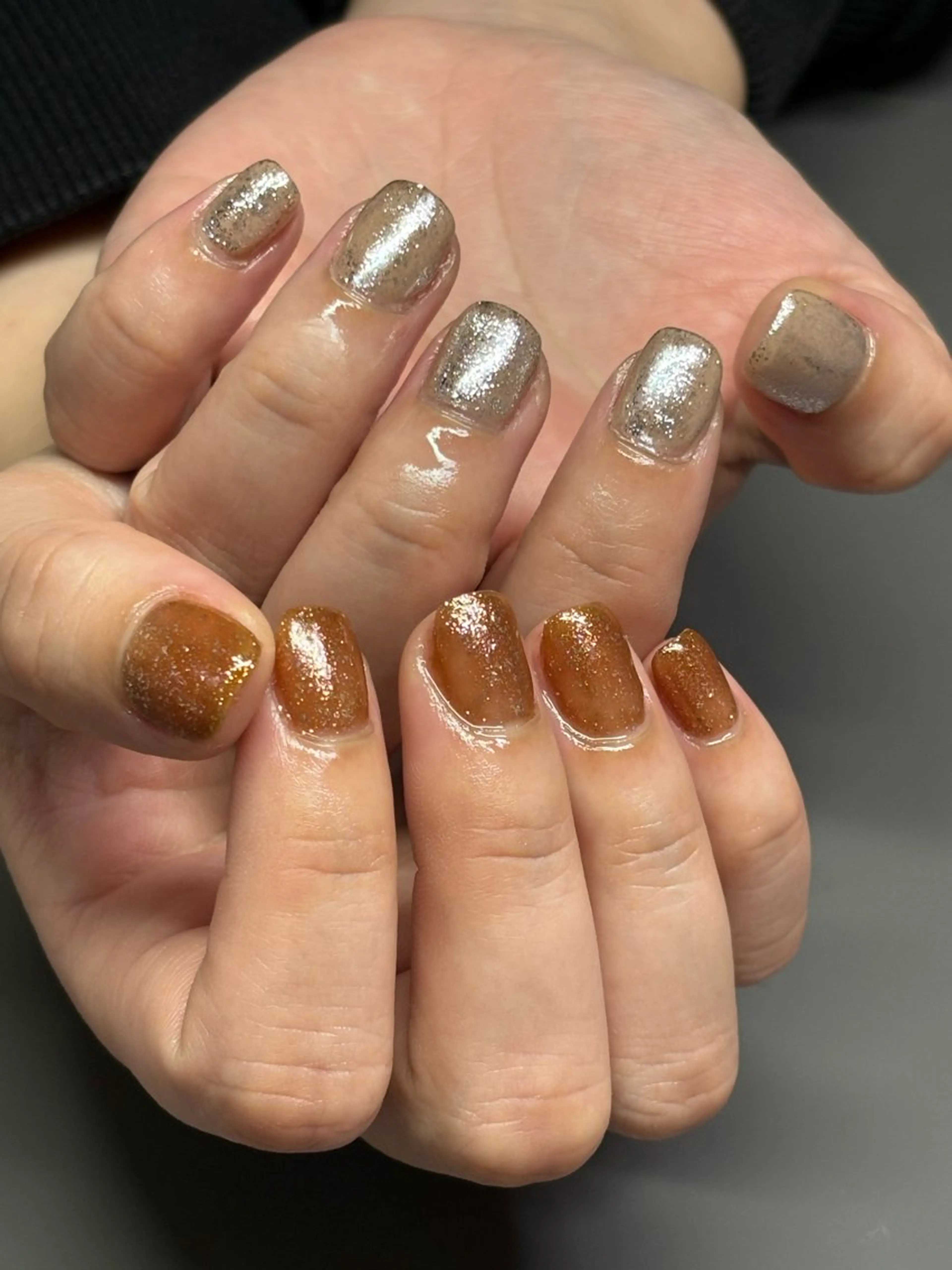ネイル オーロラネイル ブラウン フラッシュネイル ゴールド ラメ(グリッター) 310. 伊藤のネイルデザイン