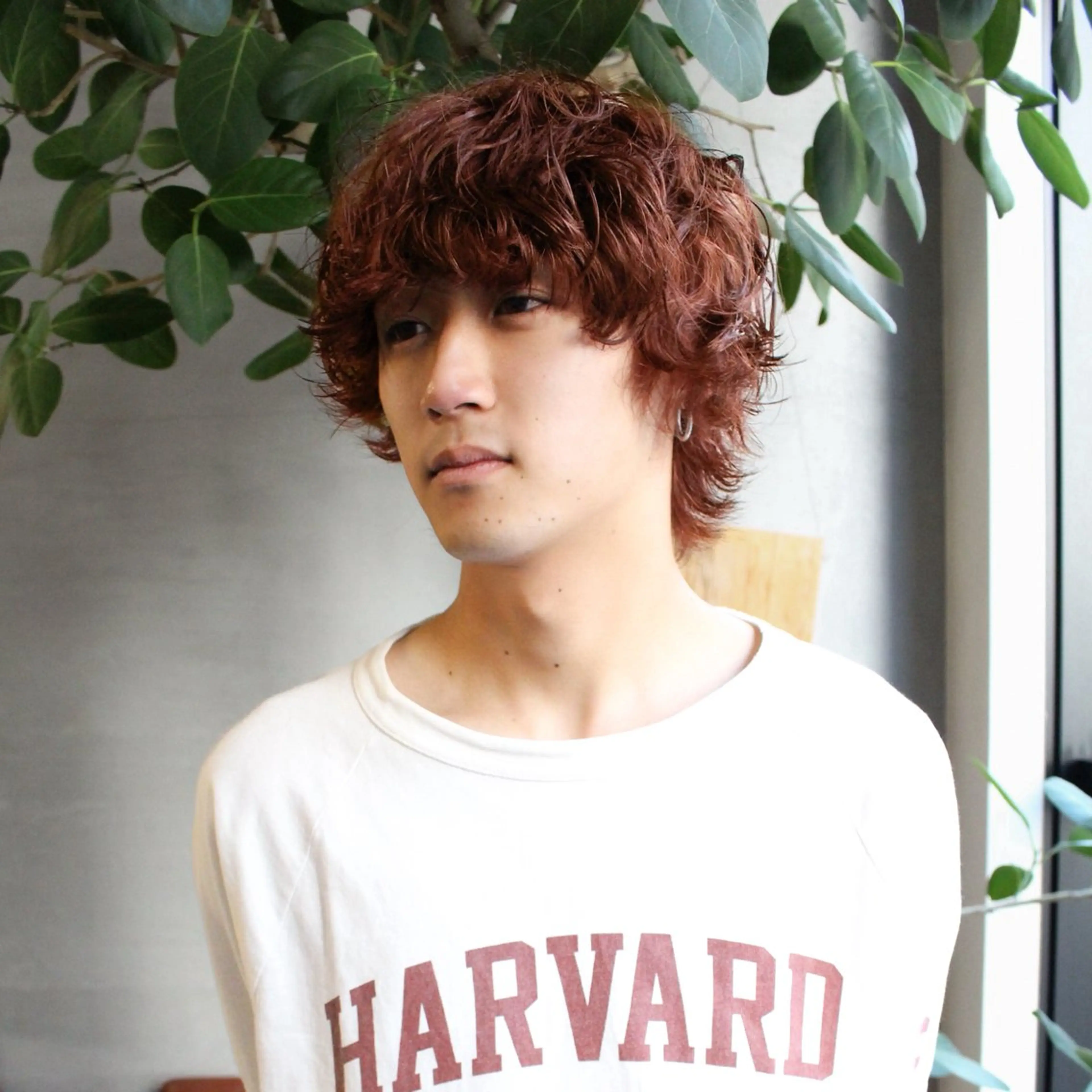 ショート カラー メンズ メンズブリーチ フェザーパーマ マッシュ メンズパーマ シースルーマッシュ 藤川迅 曲がる縮毛矯正のヘアスタイル