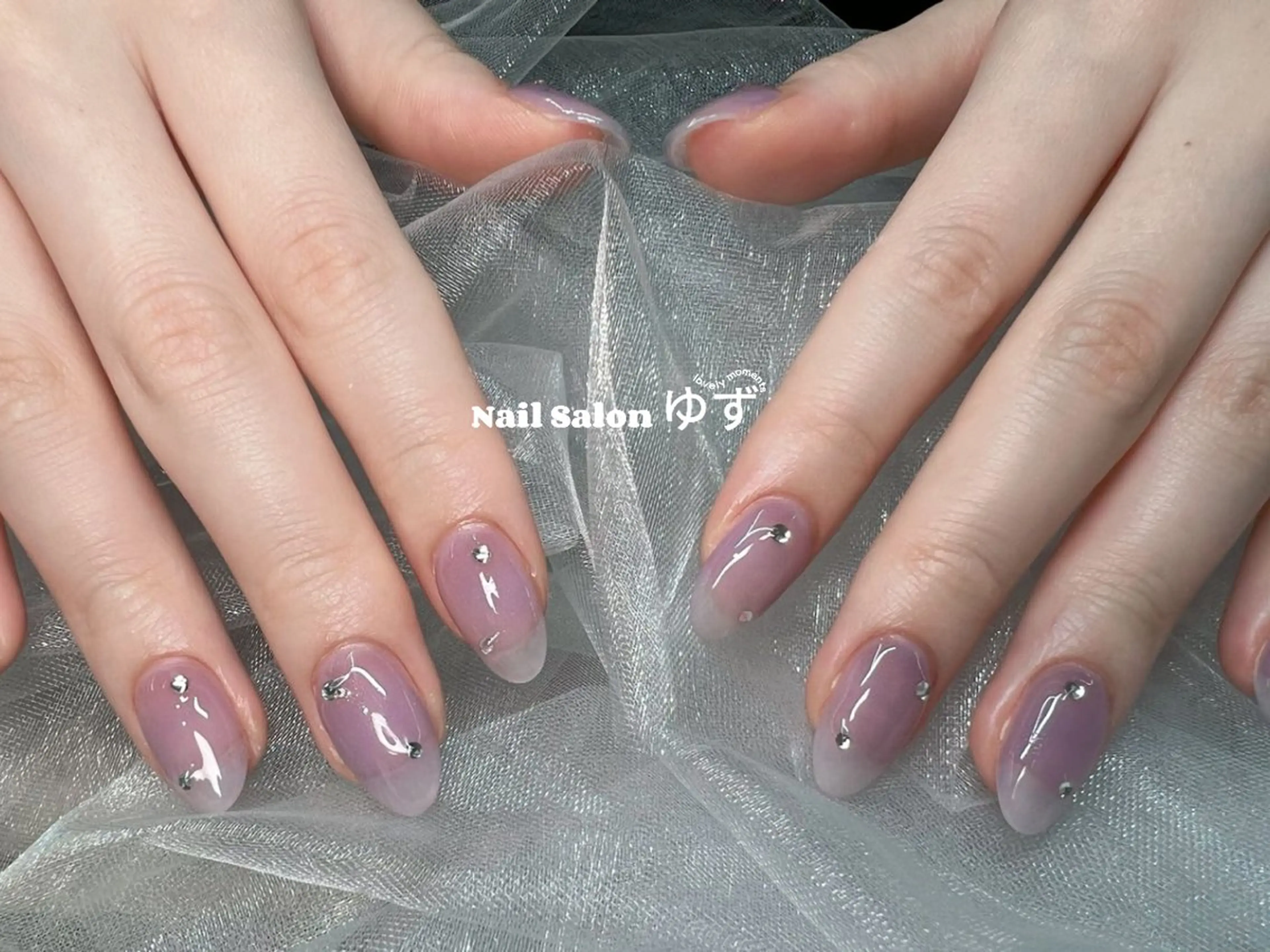 ワンカラーorラメグラテーション+スートン20個までの写真