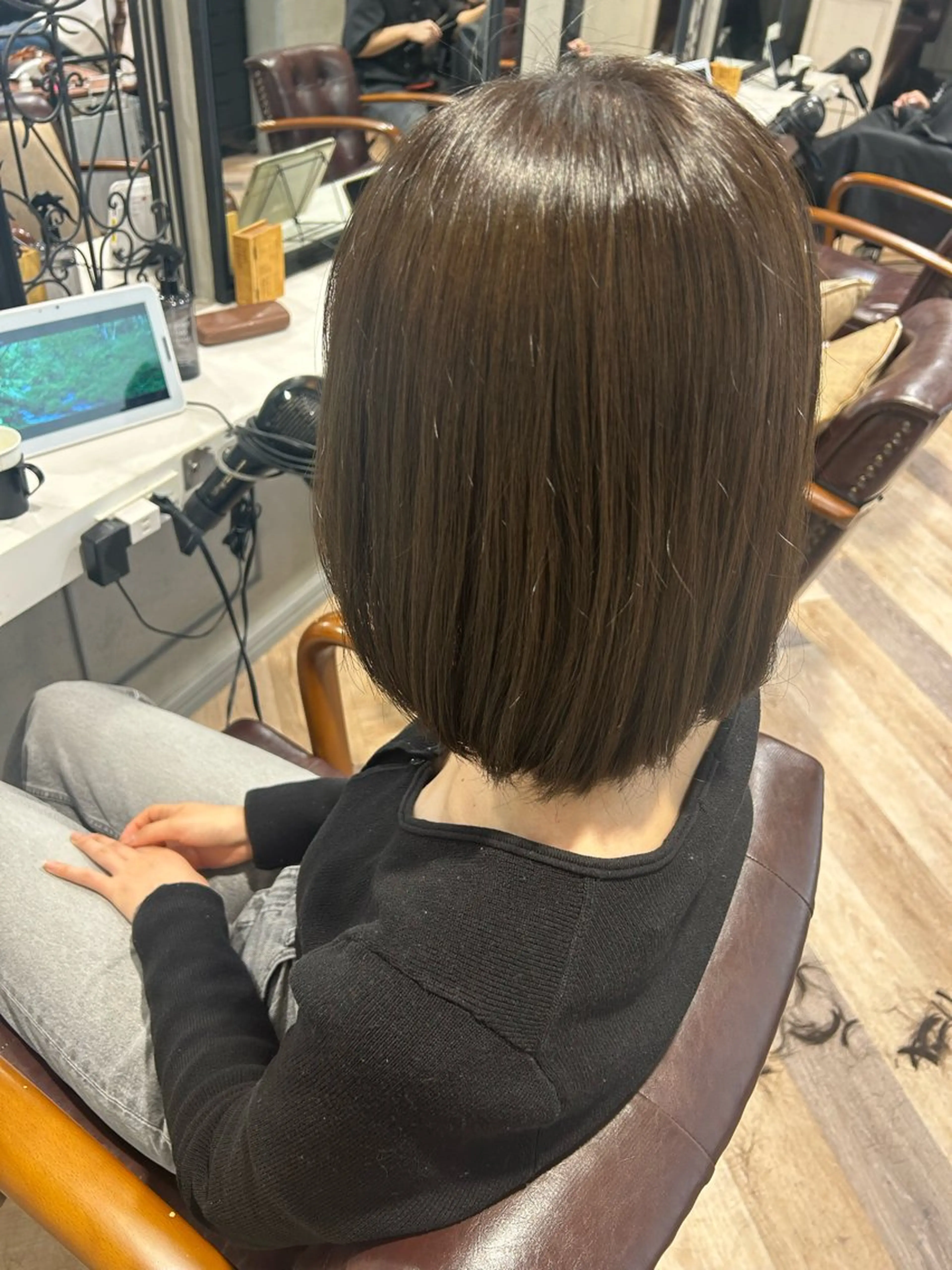 ミディアム カラー 中原 琴音のヘアスタイル