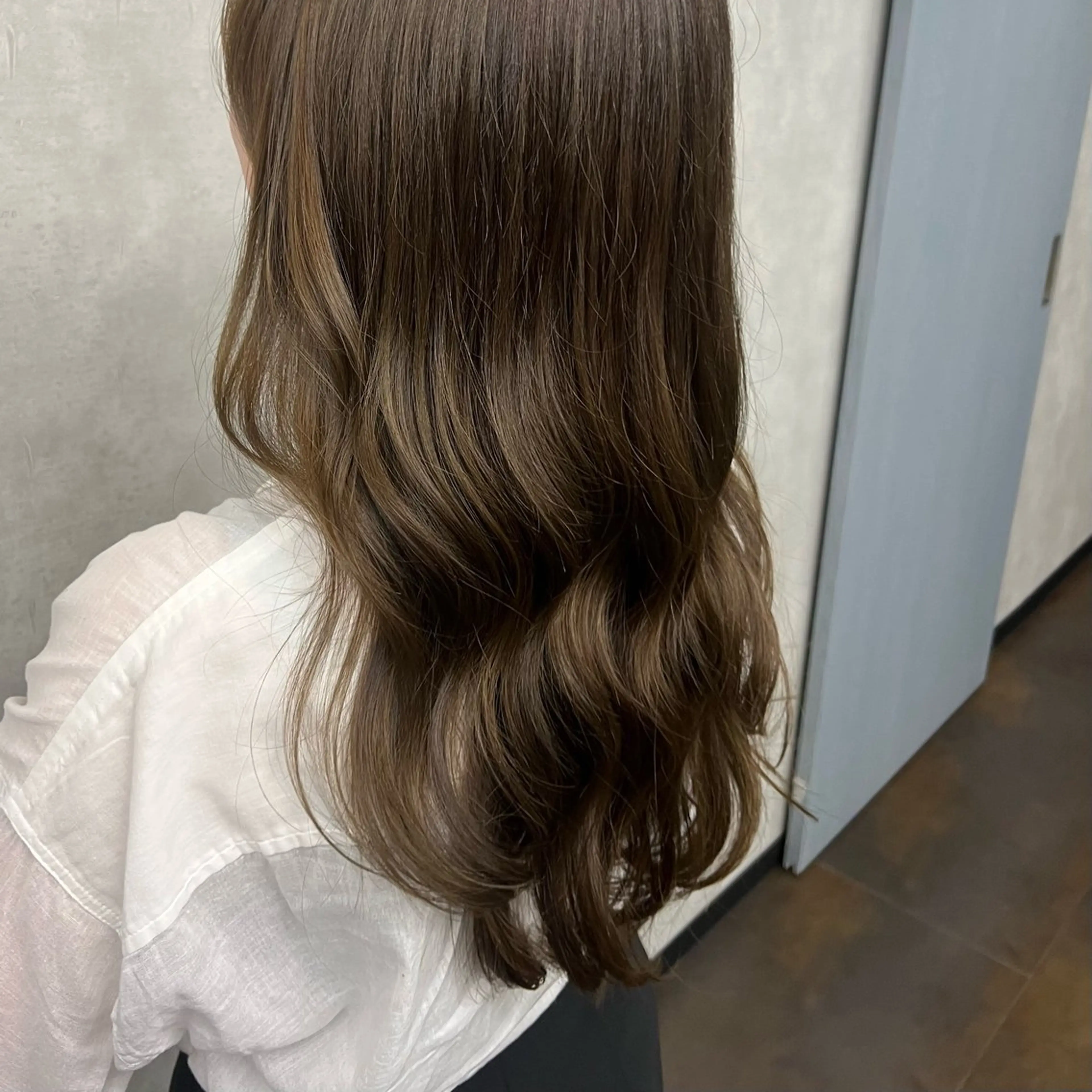 ロング 沖山 友津季のヘアスタイル