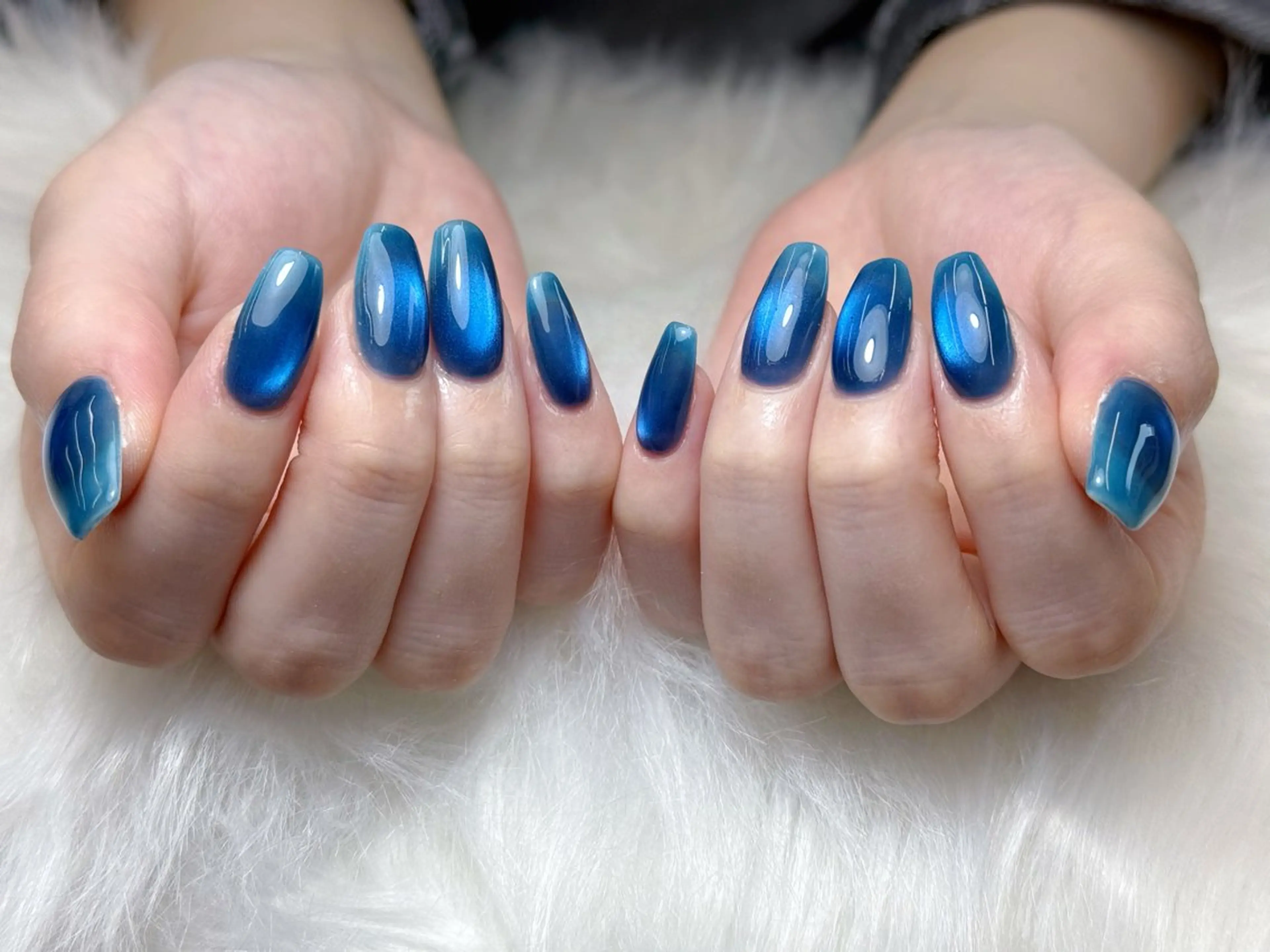 ミディアム 韓国風ヘア ハンドネイル 28nails .thaoのネイルデザイン