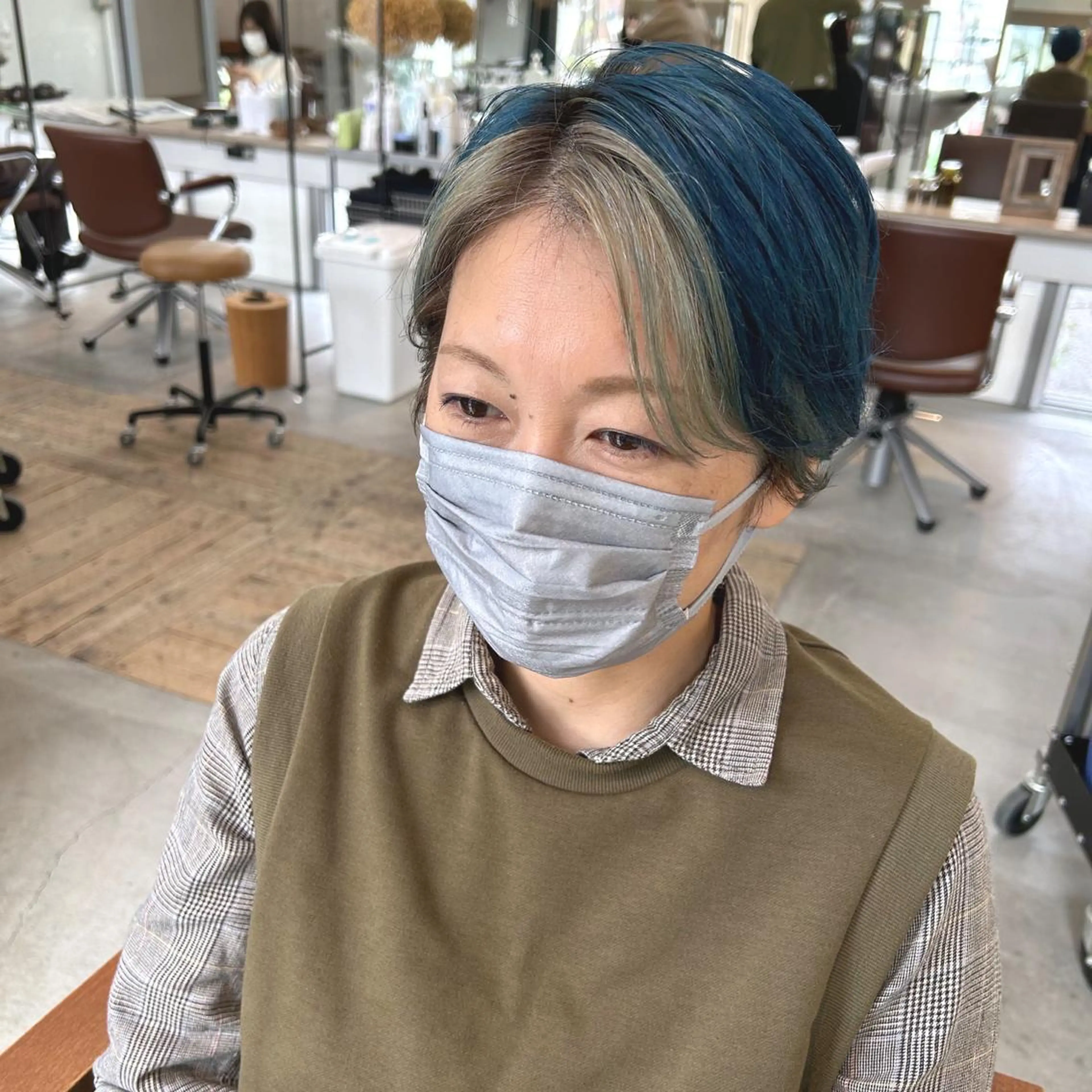ショート カット ヘアカラー 綿貫 美雪のヘアスタイル