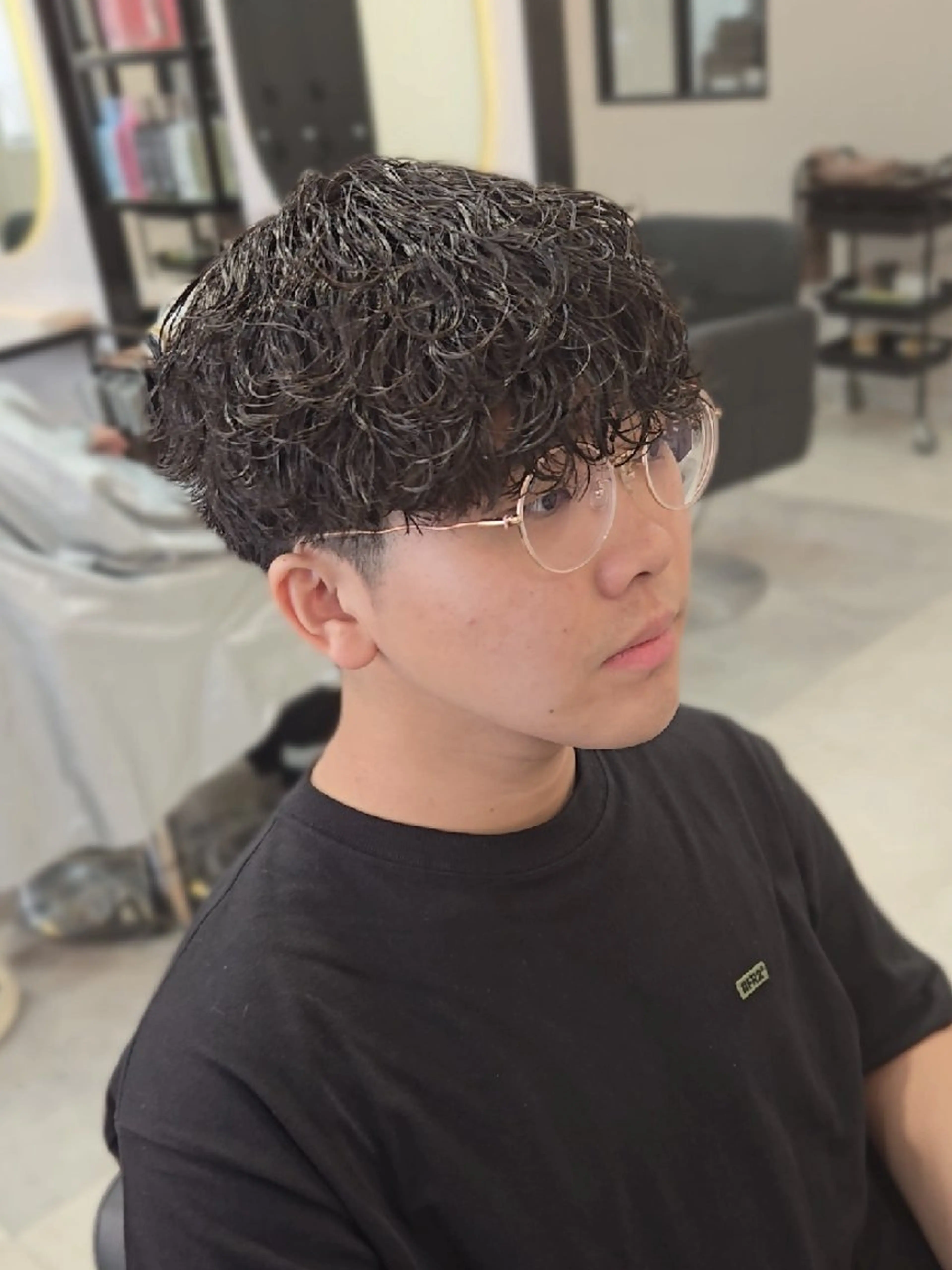 ミディアム メンズ パーマ ミディアムパーマ メンズパーマ 波巻きパーマ カット パーマ ヘアセット LEN名古屋/パーマ 海外ヘア/メンズ特化のヘアスタイル