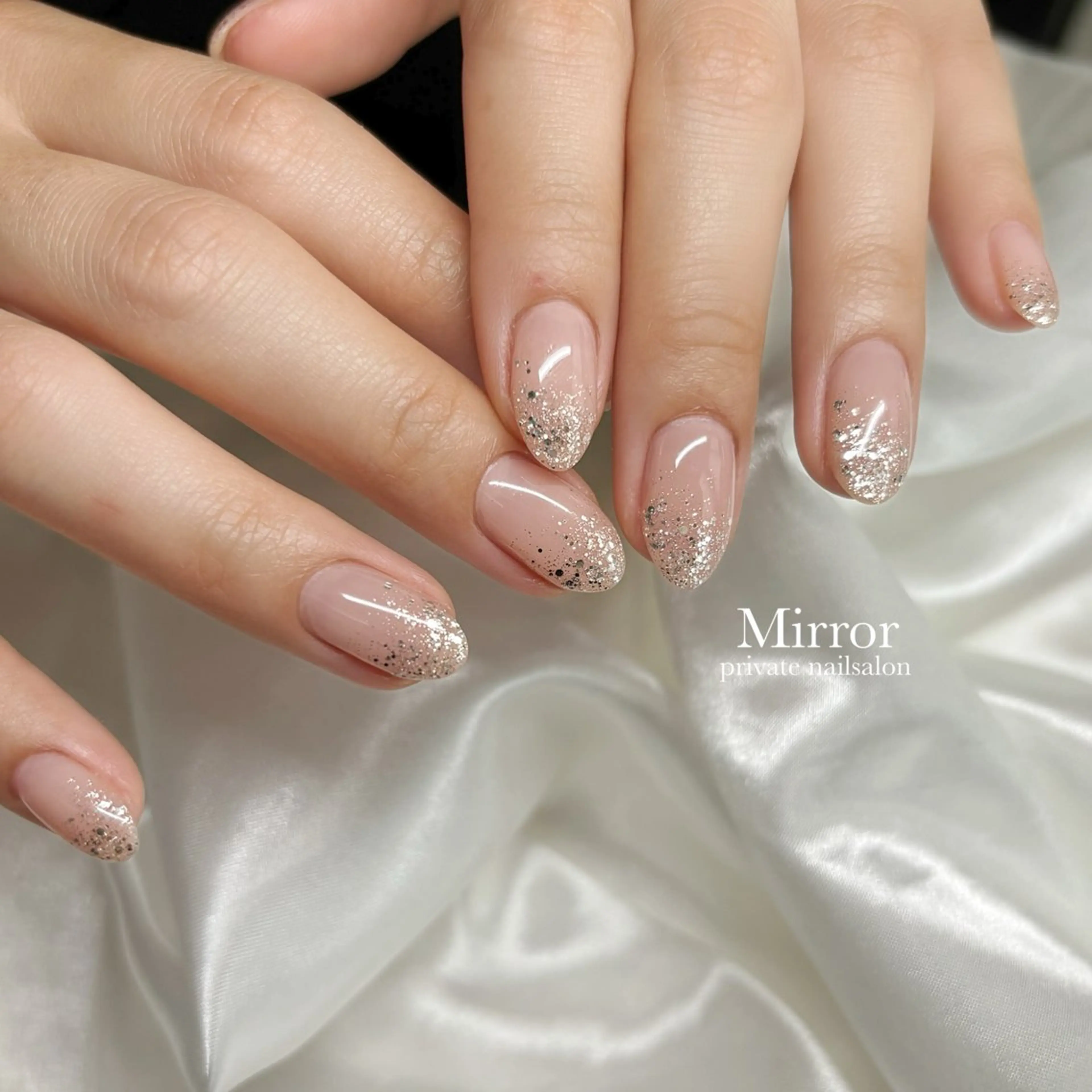ネイル nailsalon Mirrorのネイルデザイン