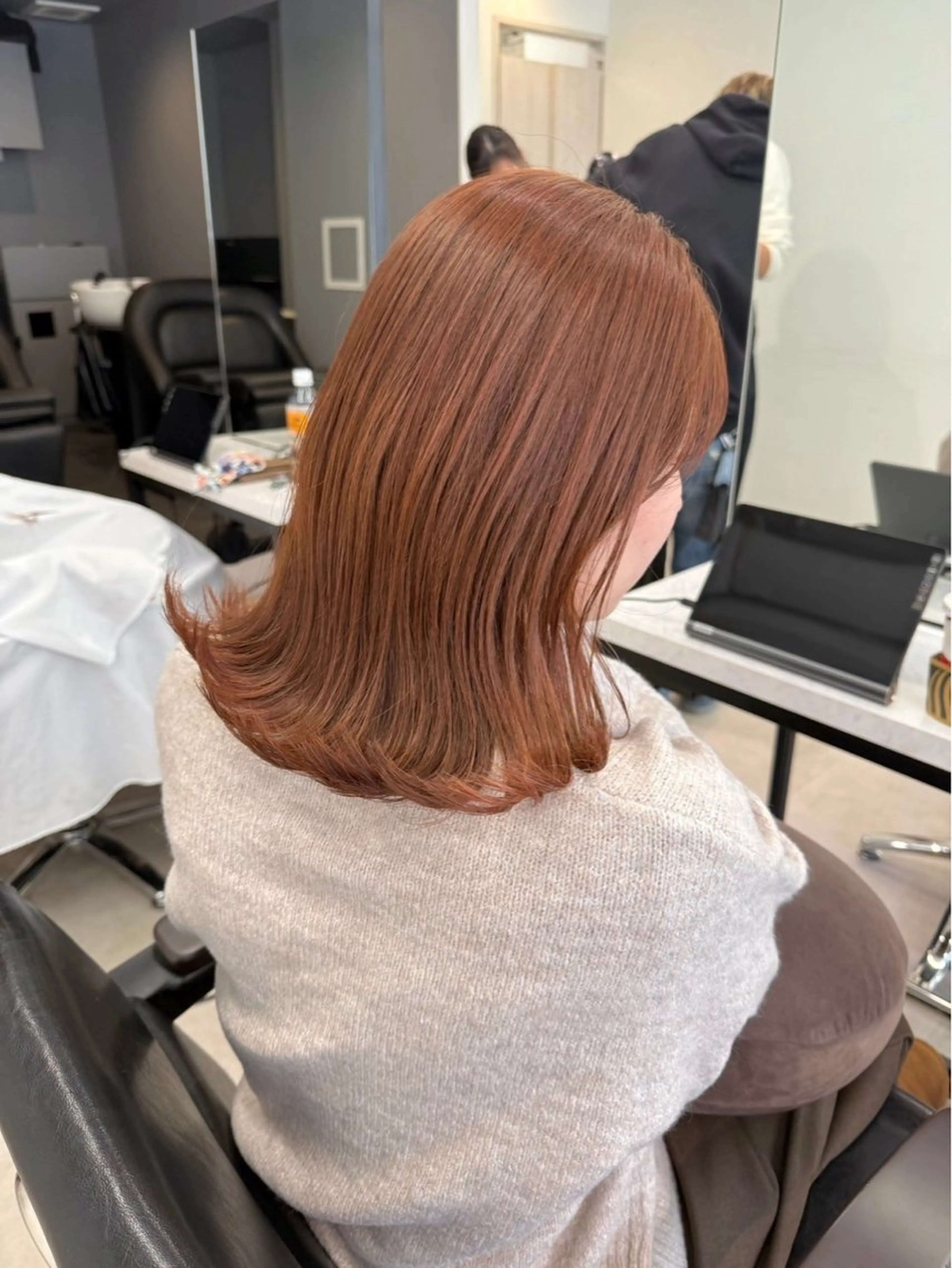 セミロング カラー kei/透明感カラー /縮毛矯正/メンズのヘアスタイル