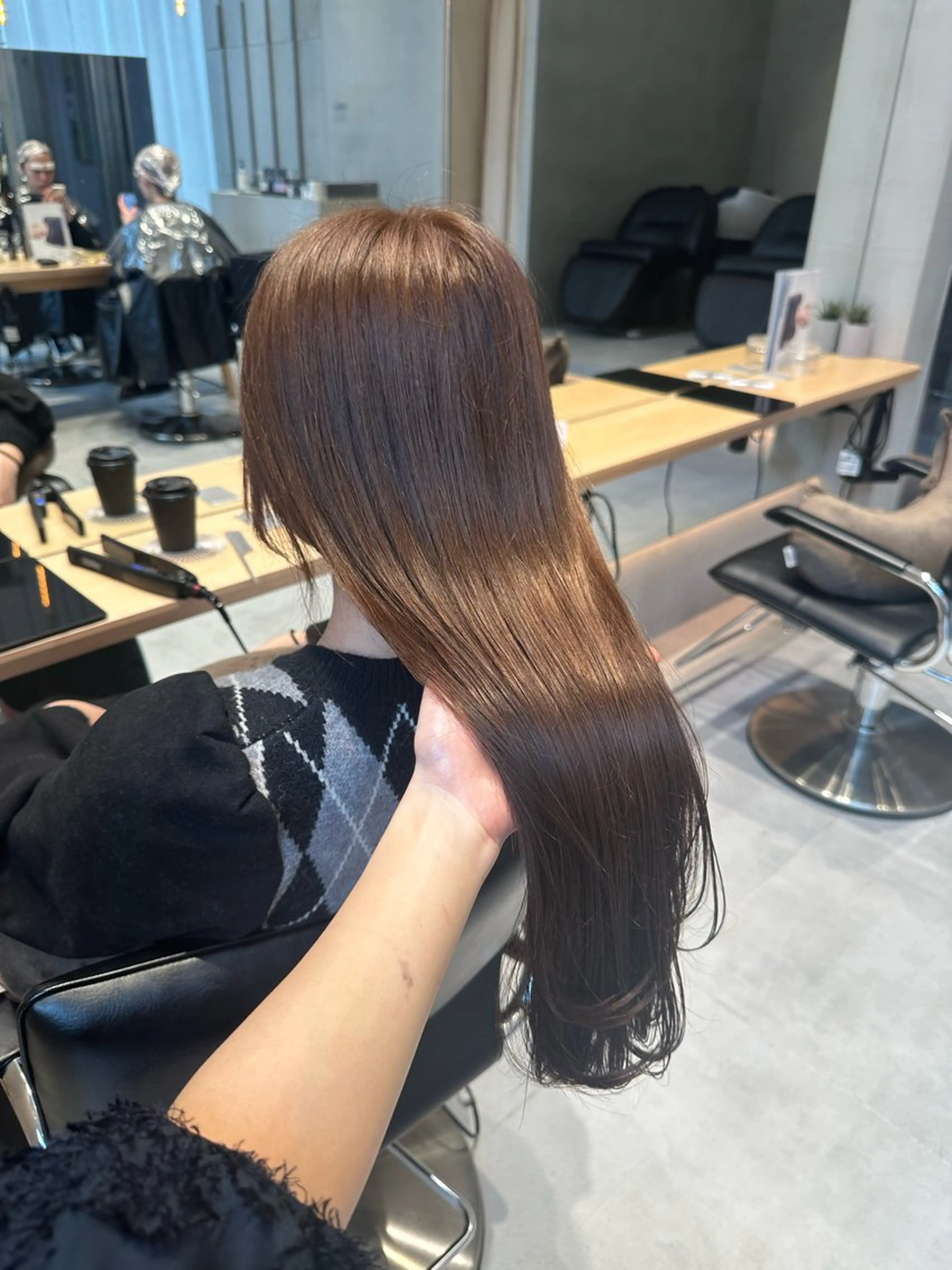 セミロング カラー ヘアカラー トリートメント ヘッドスパ ヘアセット ミオ💎透ける暗髪 ショートカットのヘアスタイル