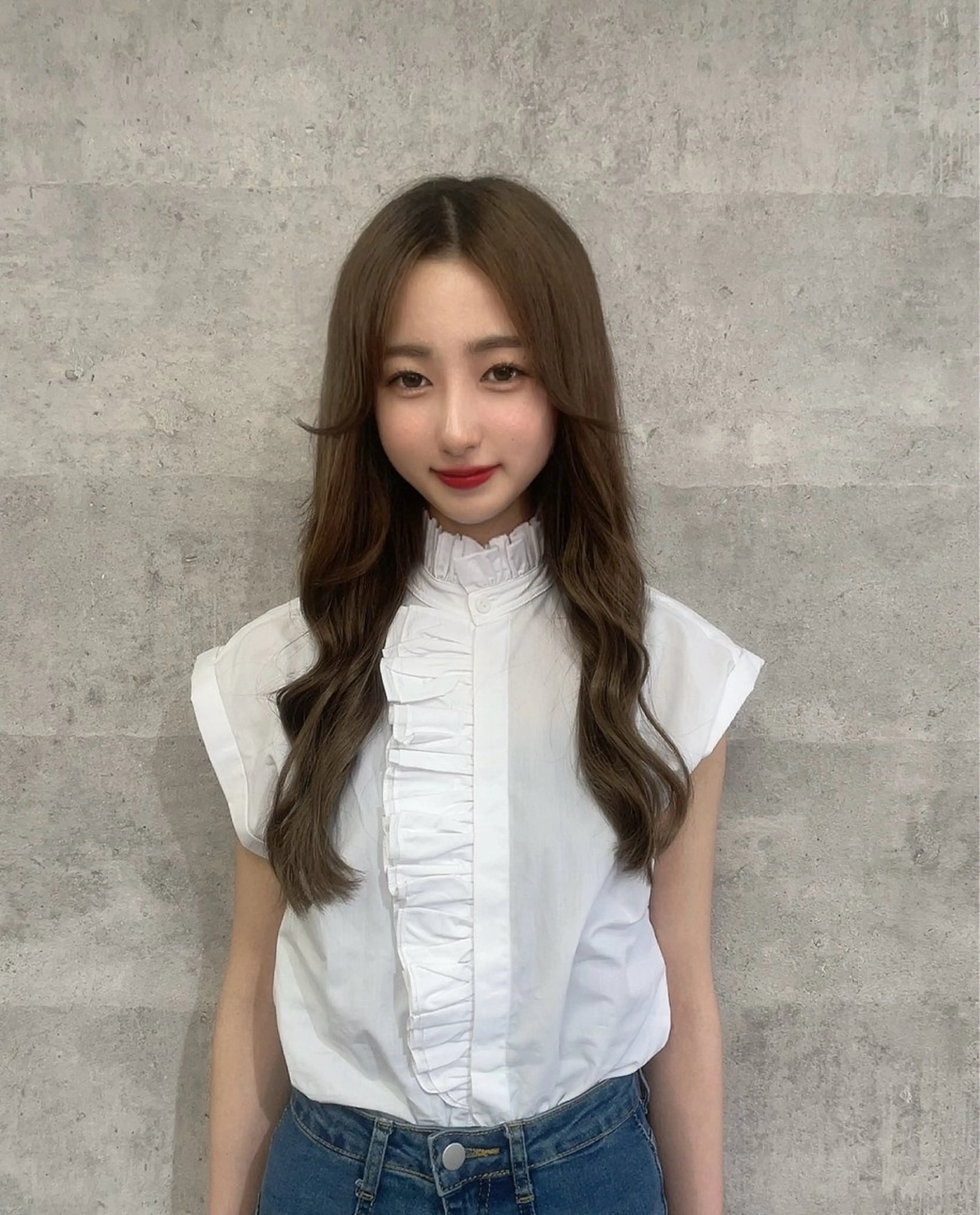 ロング カラー ヘアアレンジ シールエクステ バレイヤージュ ベージュカラー ブリーチ ケアブリーチ M. KANAのヘアスタイル