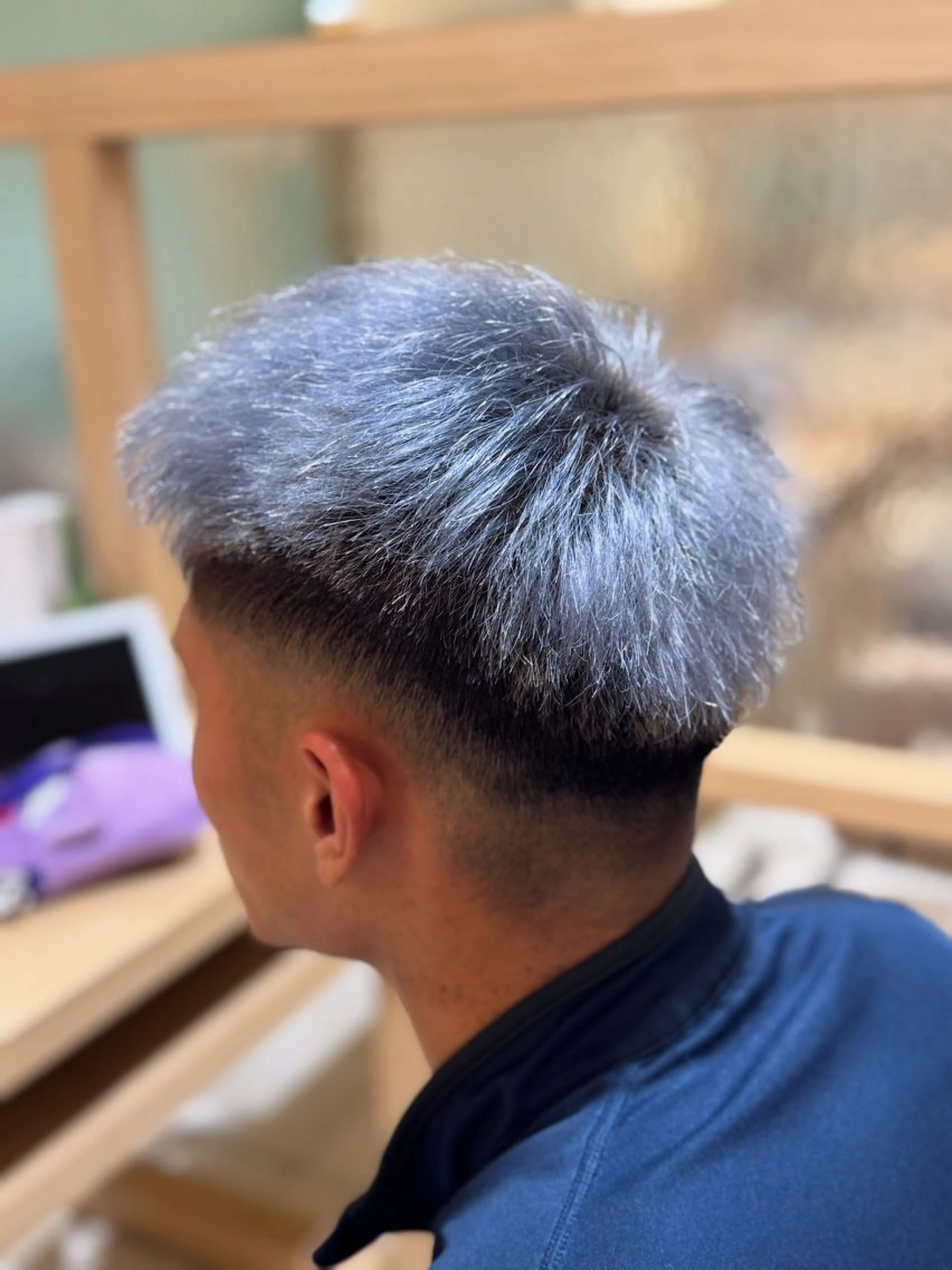 カラー メンズ アッシュ シルバー ヘアカラー トリートメント 🫧🧸カラーヘアメ 🫧MIO🧸🫧のヘアスタイル