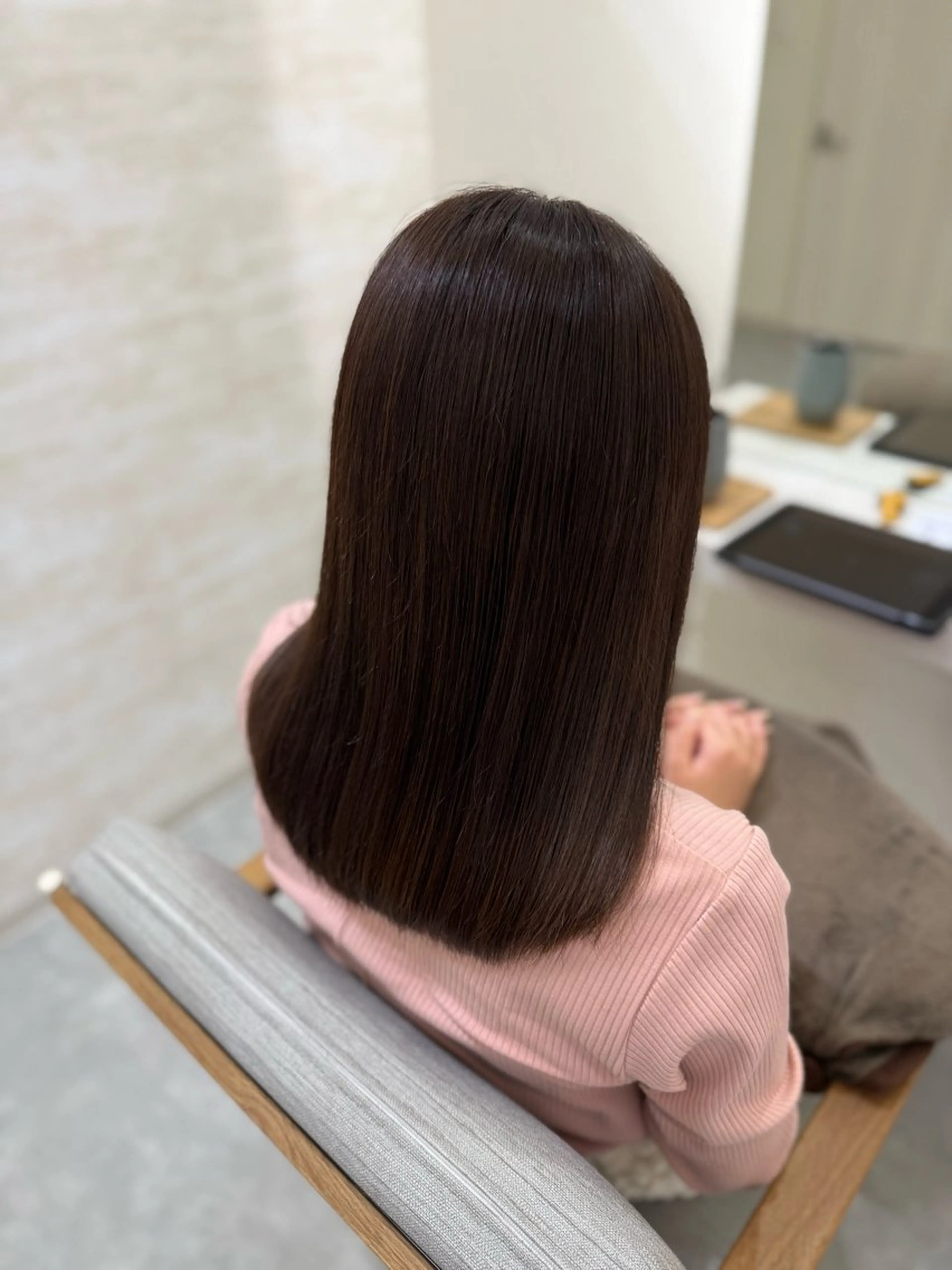 ミディアム カラー ヘアカラー トリートメント 髪質改善&艶感カラー 🪄岡井美結のヘアスタイル