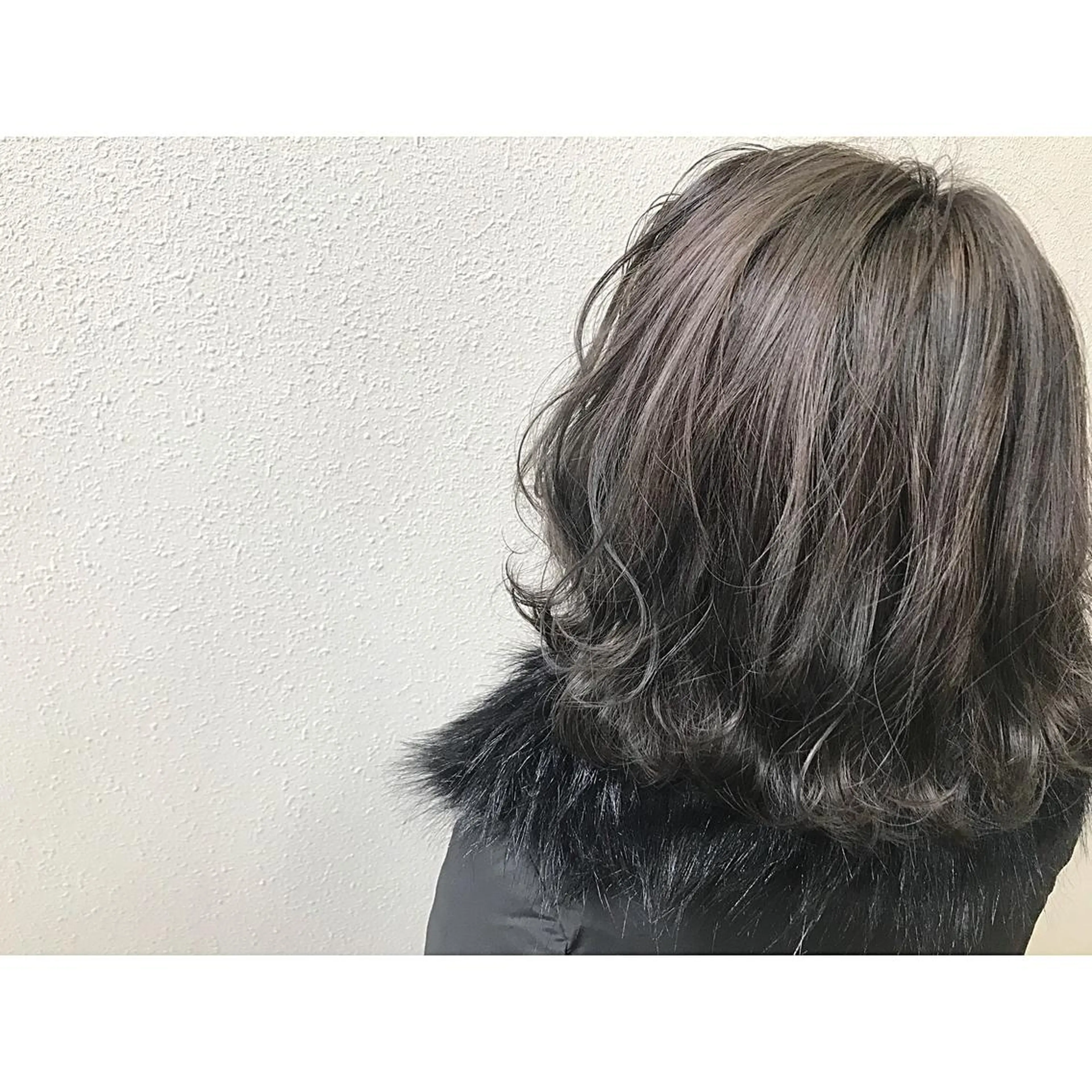 ミディアム カラー アディクシーカラー ハイライトカラー ハイライト カット ヘアカラー トリートメント 荒木 拓也のヘアスタイル