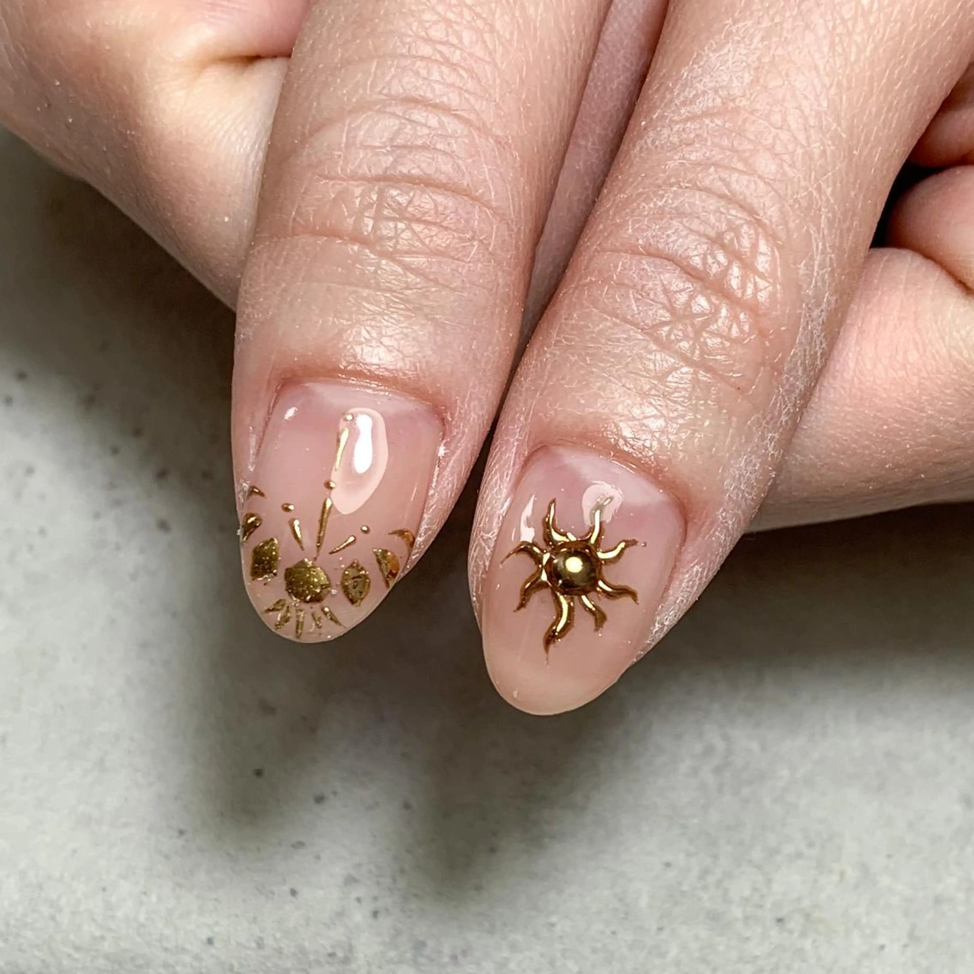 ネイル ハンドネイル FIORITURA aiのネイルデザイン