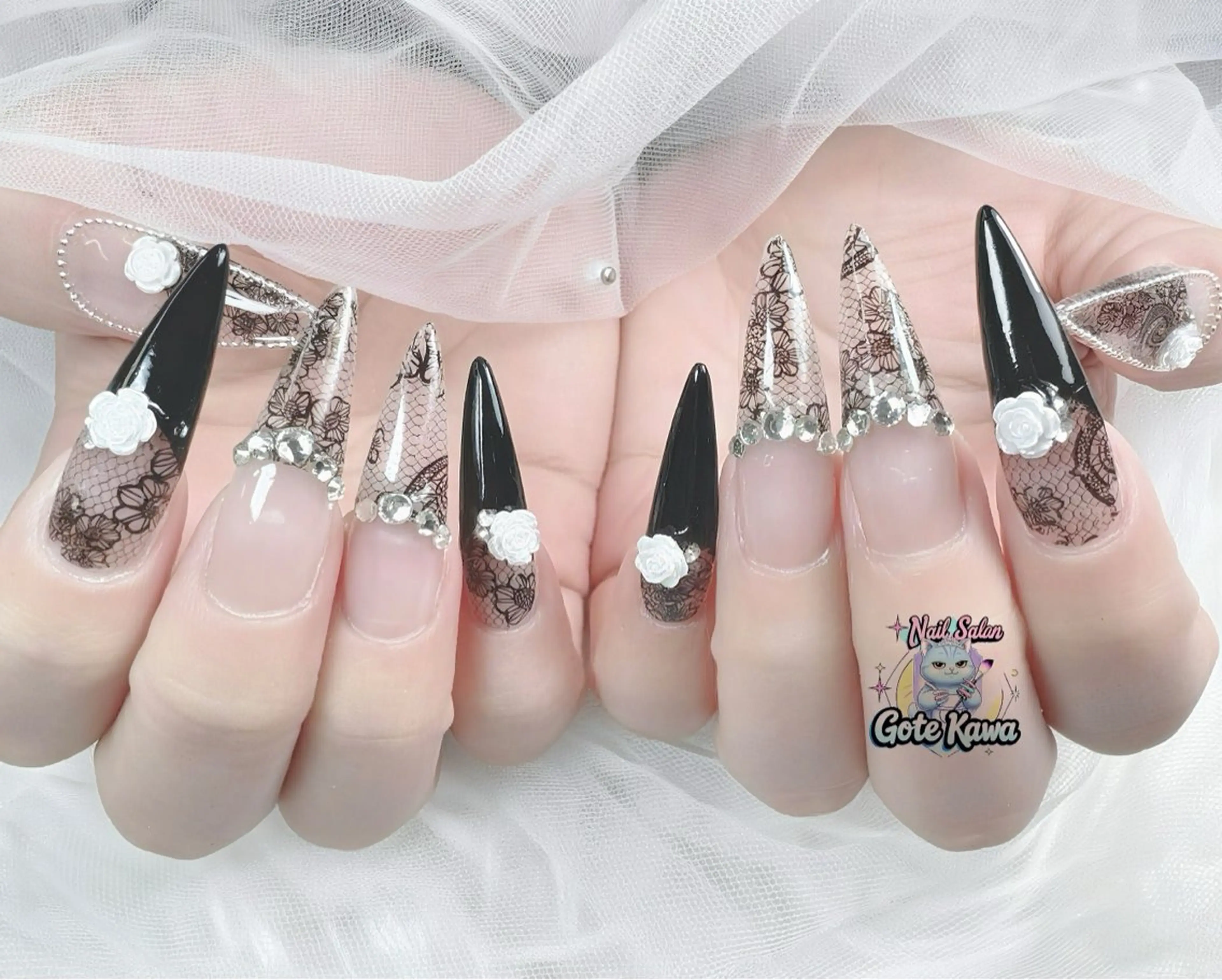 ネイル フラワーネイル レース ハンドネイル ハンドケア Gote Kawa nail salonのネイルデザイン