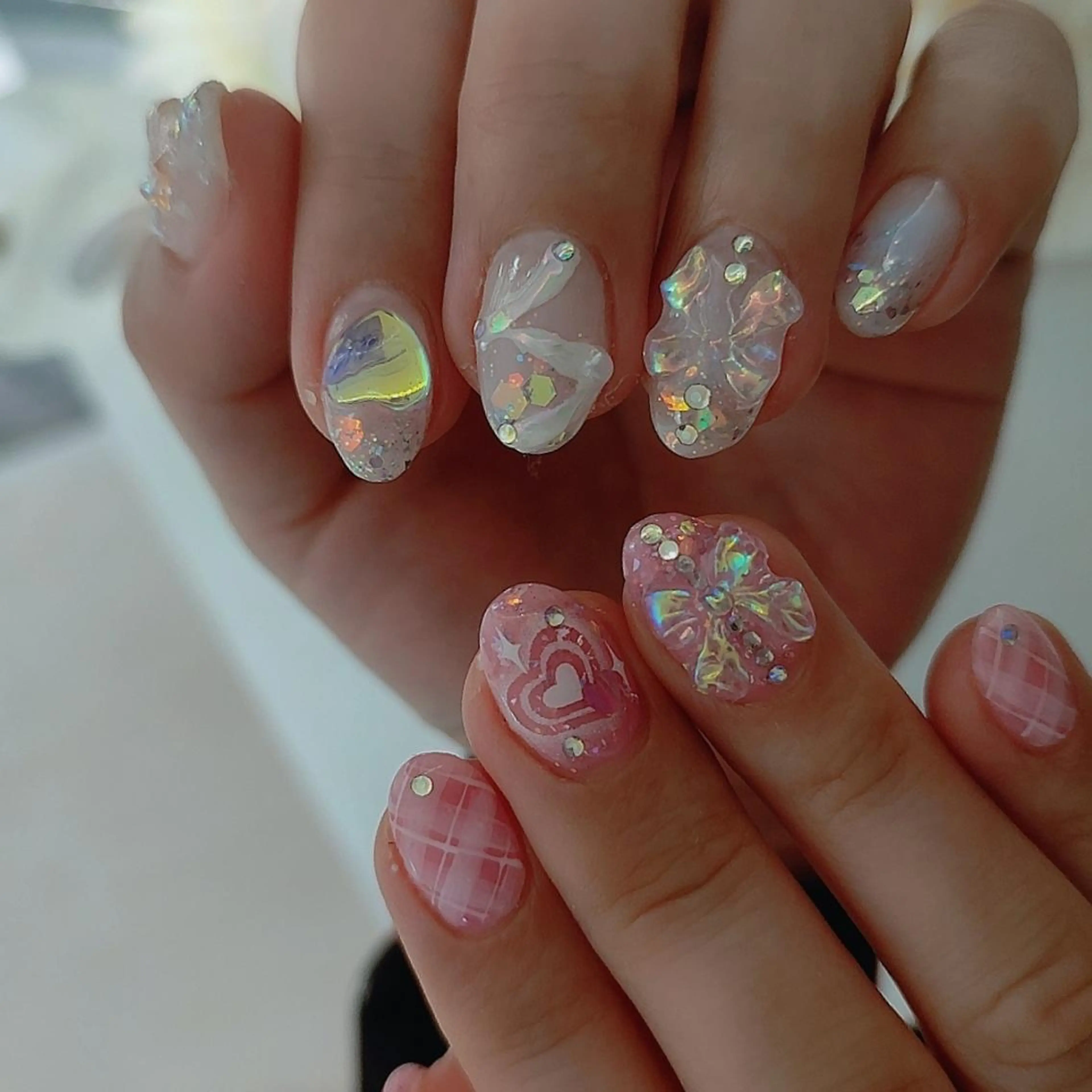 ネイル ハンドネイル RUNWAY 　　の眉毛・アイブロウイメージ