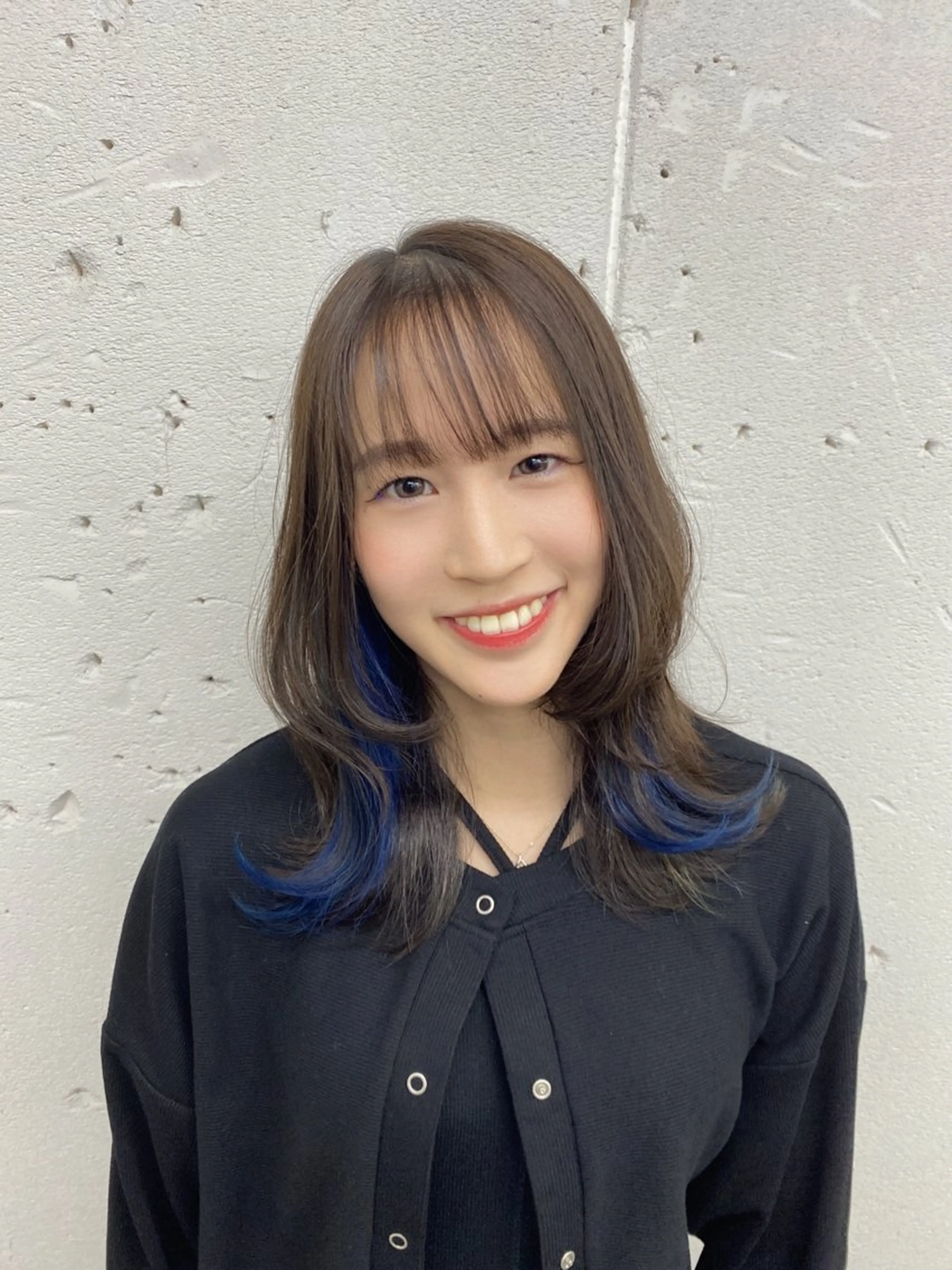 ミディアム カラー ブリーチ ブルーカラー ケアブリーチ 艶ハイトーン特化 tatsuのヘアスタイル