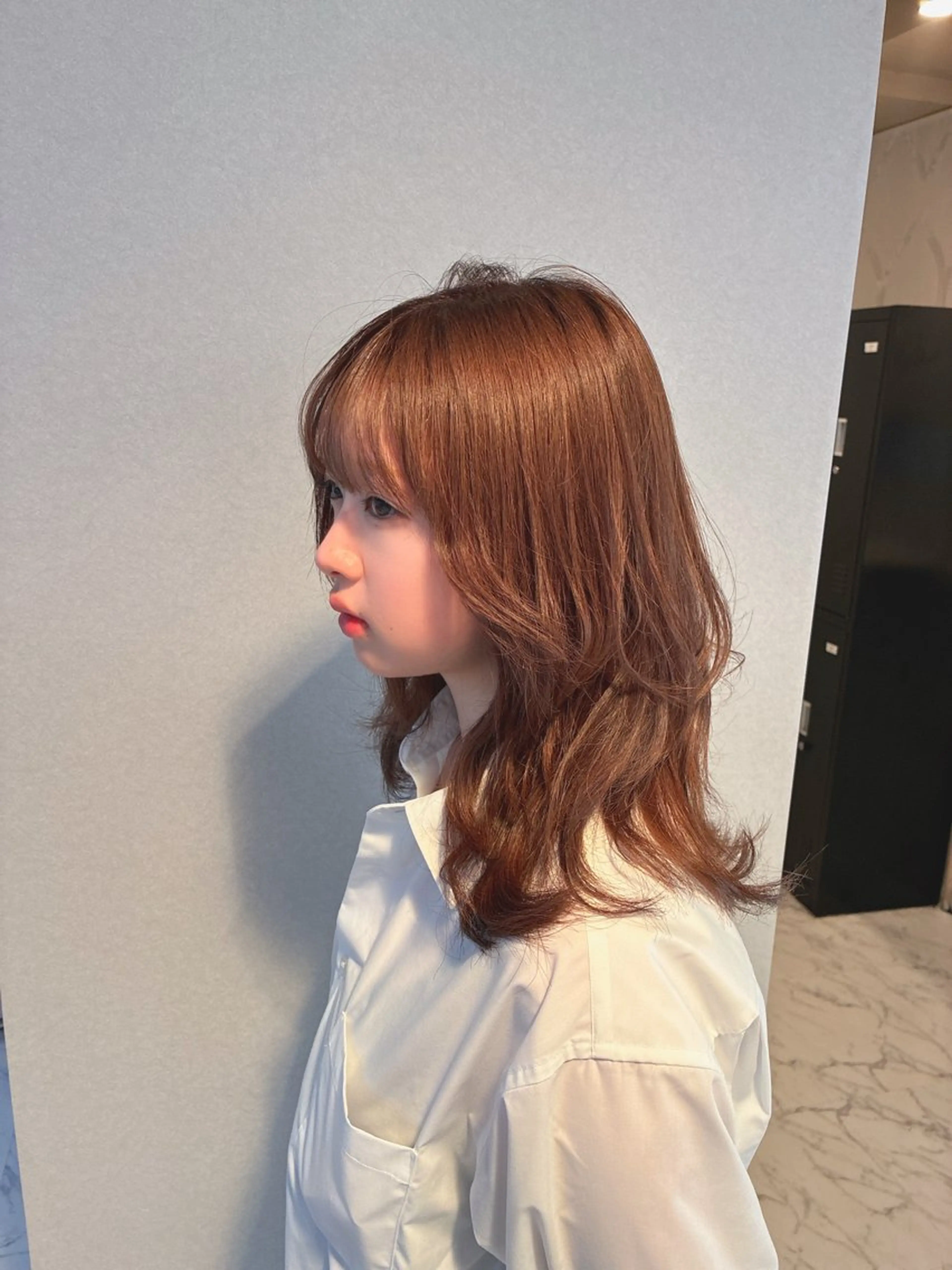 ミディアム カラー ブラウンカラー ミルクティーブラウン ハッシュカット ハナダ メイのヘアスタイル