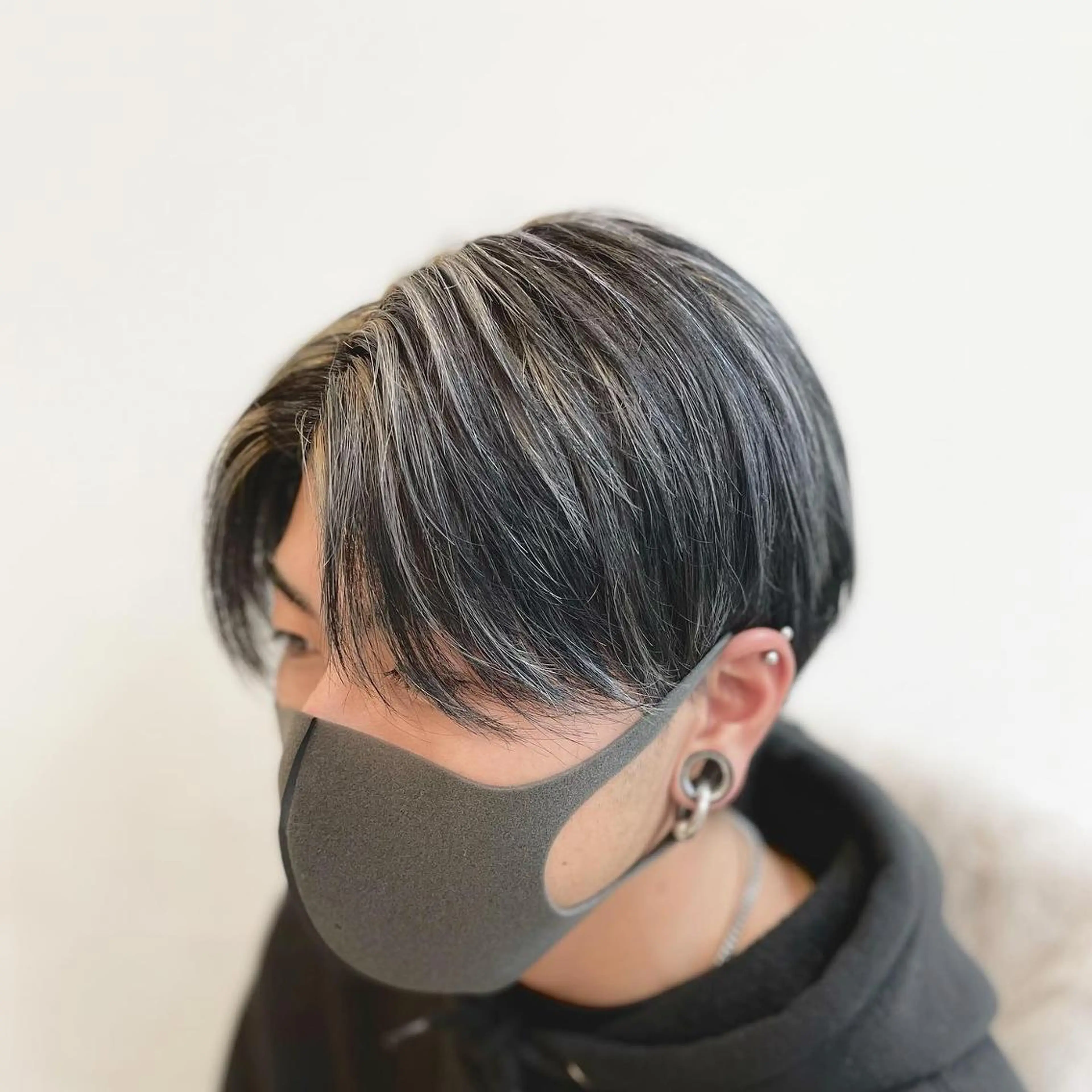 ミディアム カラー パーマ ヘアアレンジ メンズ キッズ マツエク・マツパ メンズハイライト メンズハイトーン ケアカラー ハイライトカラー ハイトーンカラー sara 荒井店のヘアスタイル
