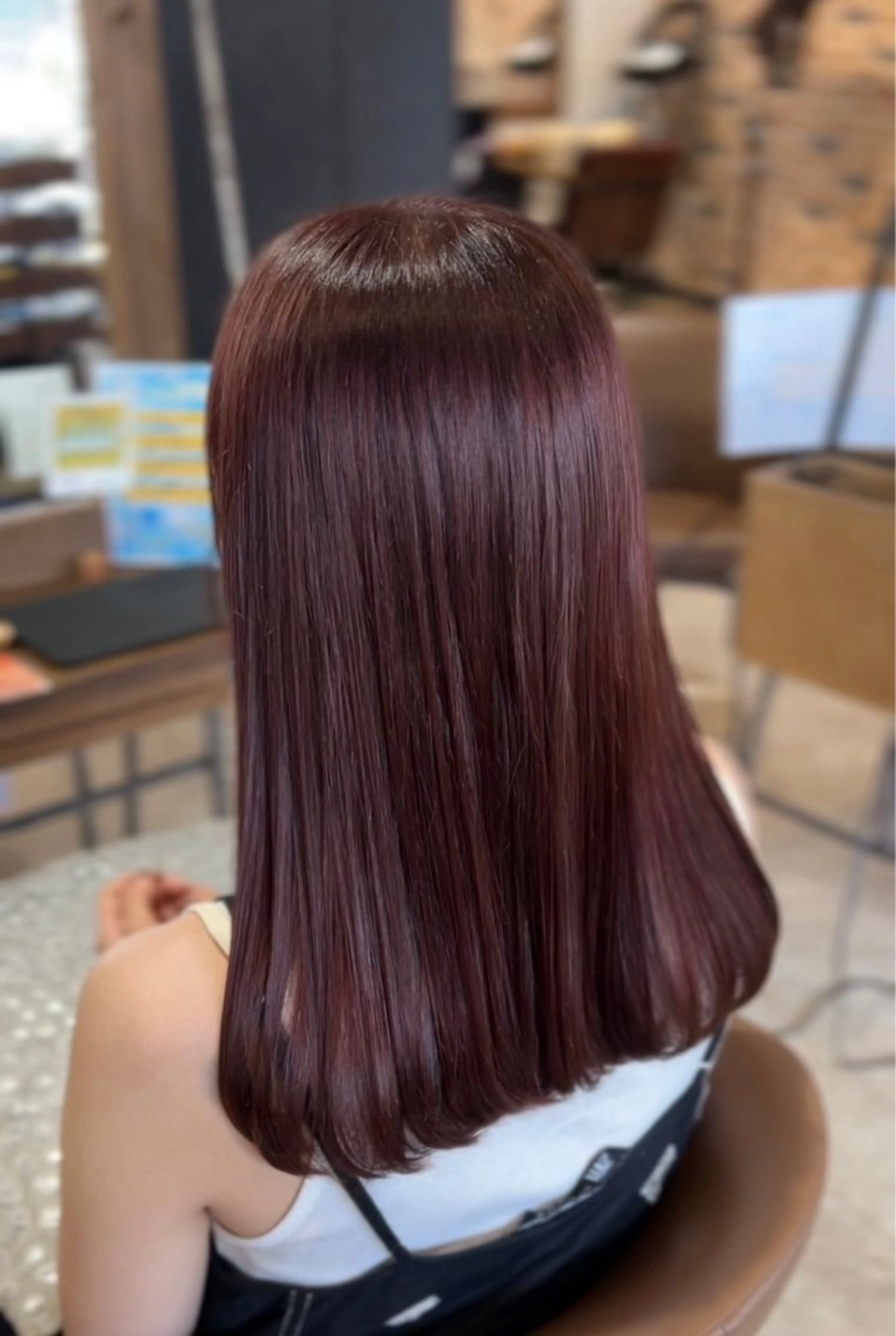 ミディアム カラー ブラウンカラー カシス 神田 紗羽のヘアスタイル