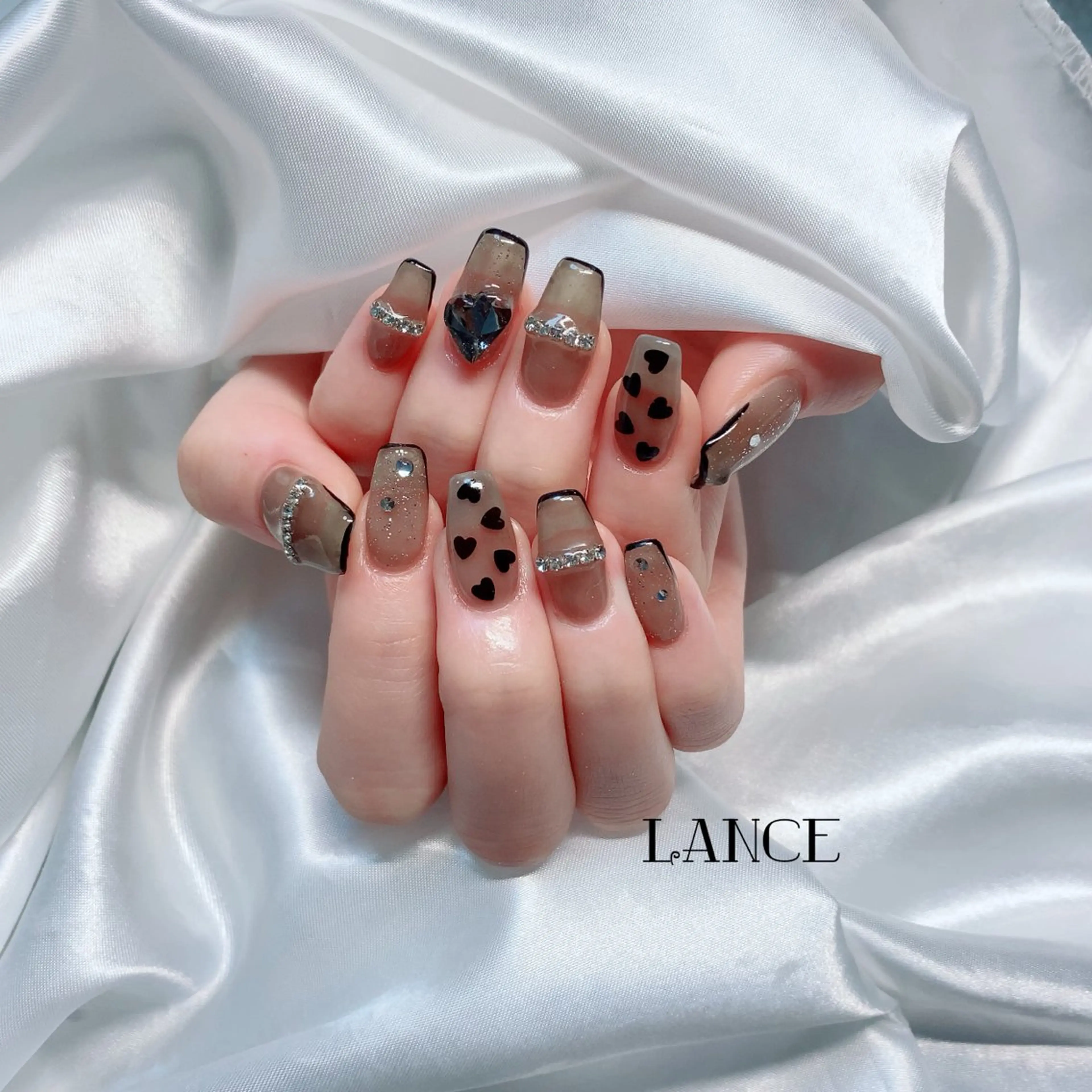 ネイル オーロラネイル フレンチネイル グラデーション キラキラネイル 韓国ネイル Lance nailのネイルデザイン